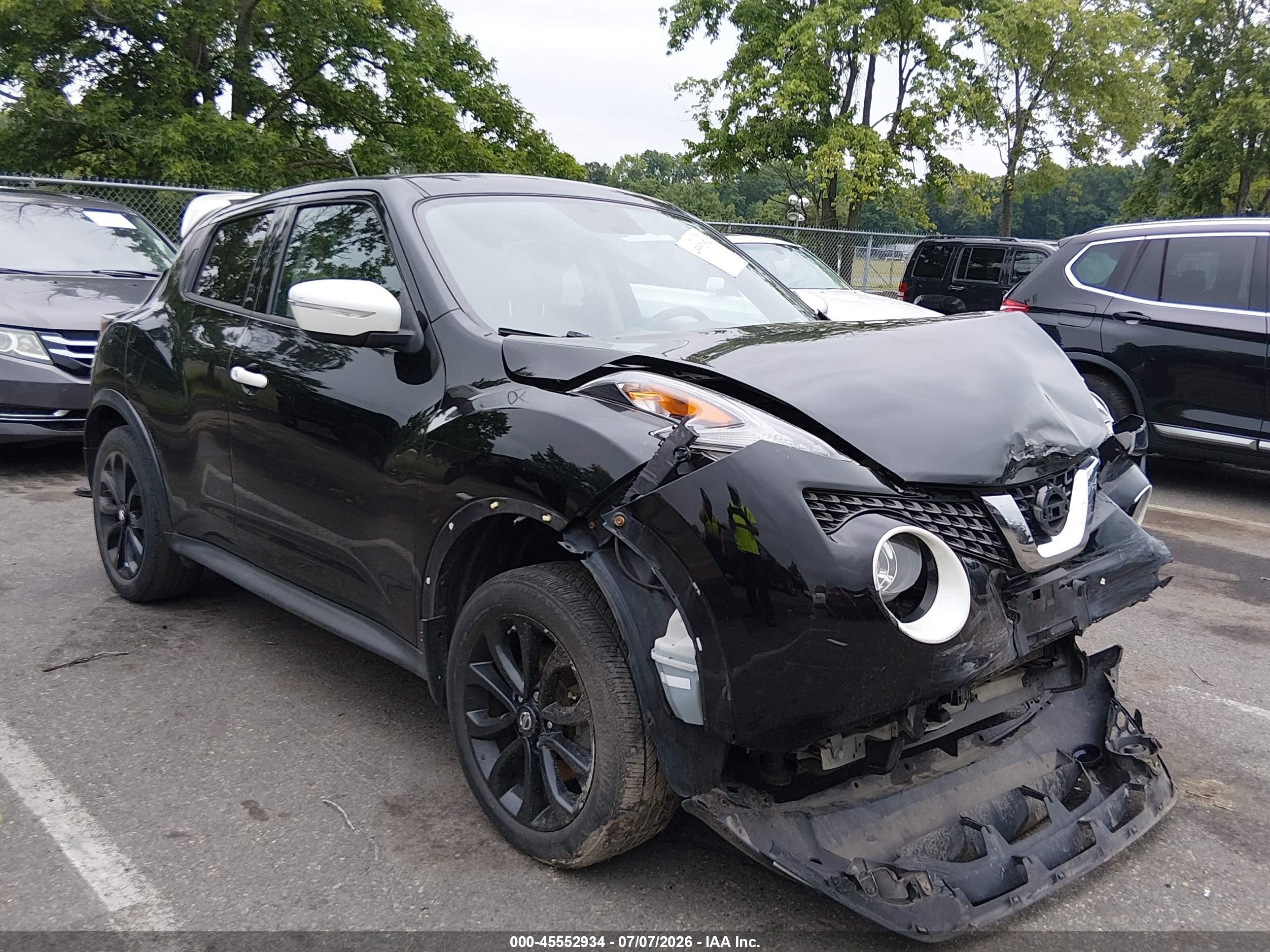 2017 Nissan Juke S, VIN JN8AF5MV5HT752555 — Front end