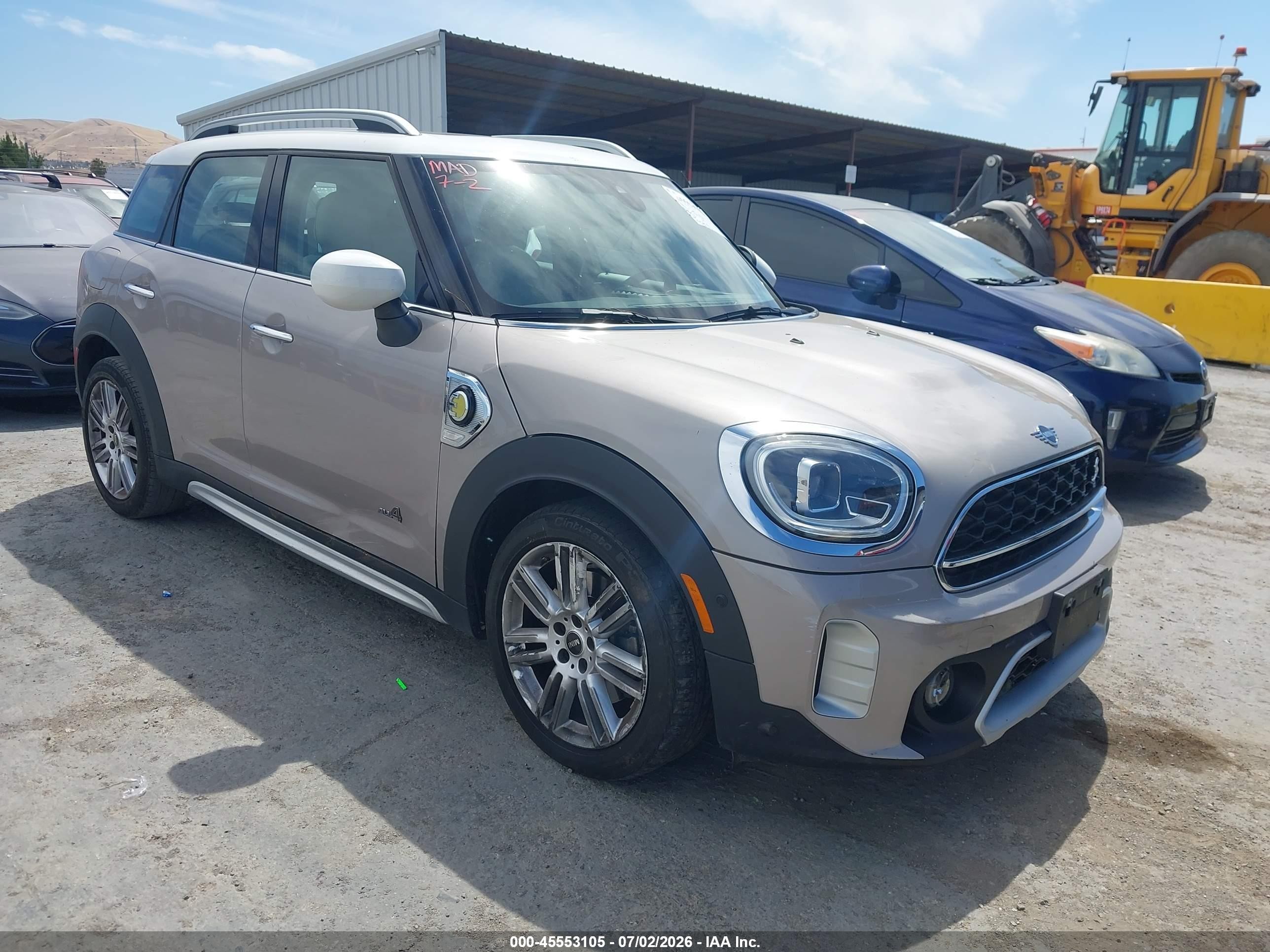 2022 MINI Countryman Cooper S E, VIN WMZ23BS02N3N88319 — Перед