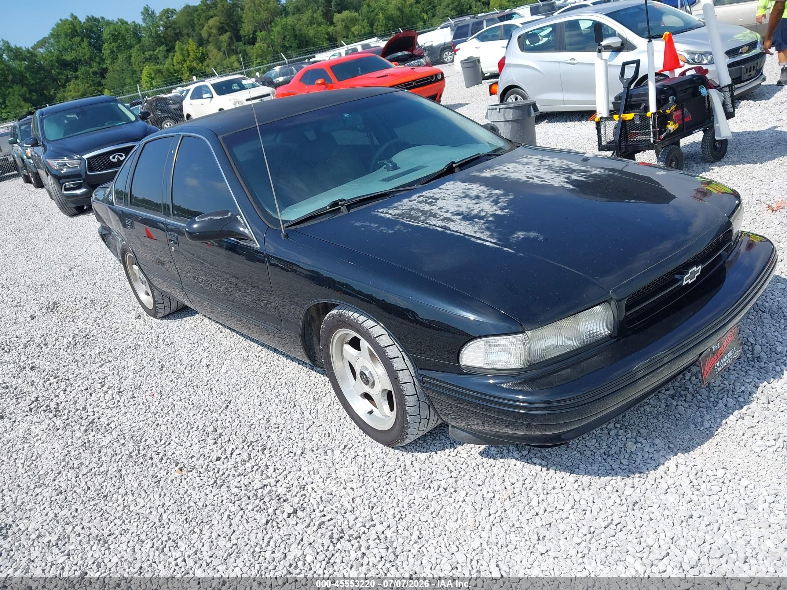 1996 Chevrolet Caprice 1SA Special Value, VIN 1G1BL52P7TR107014 — Rear end