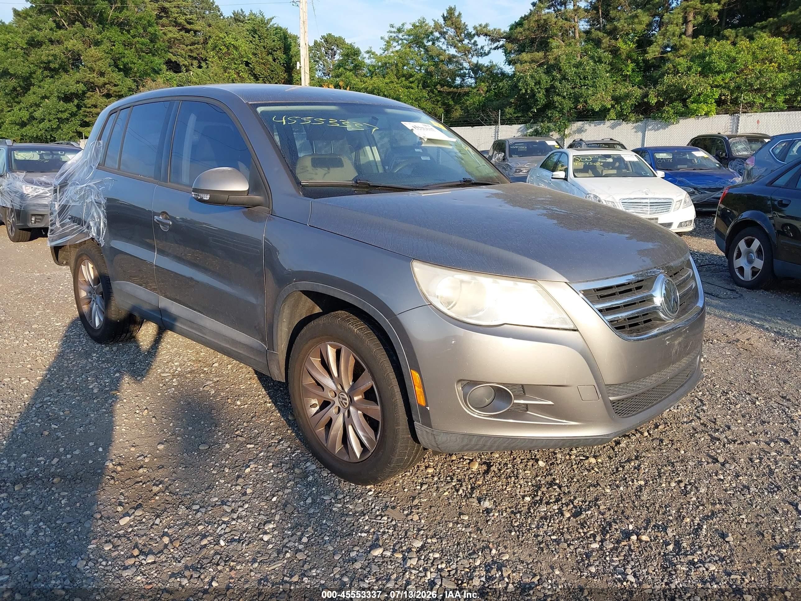 2009 Volkswagen Tiguan S, VIN WVGAV75N49W513227 — По всему кузову