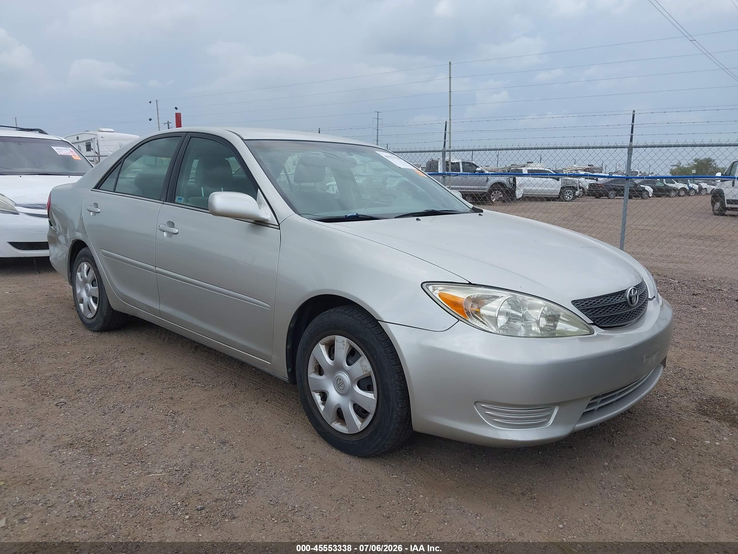 2004 Toyota Camry LE, VIN 4T1BE32KX4U930671 — Rear end