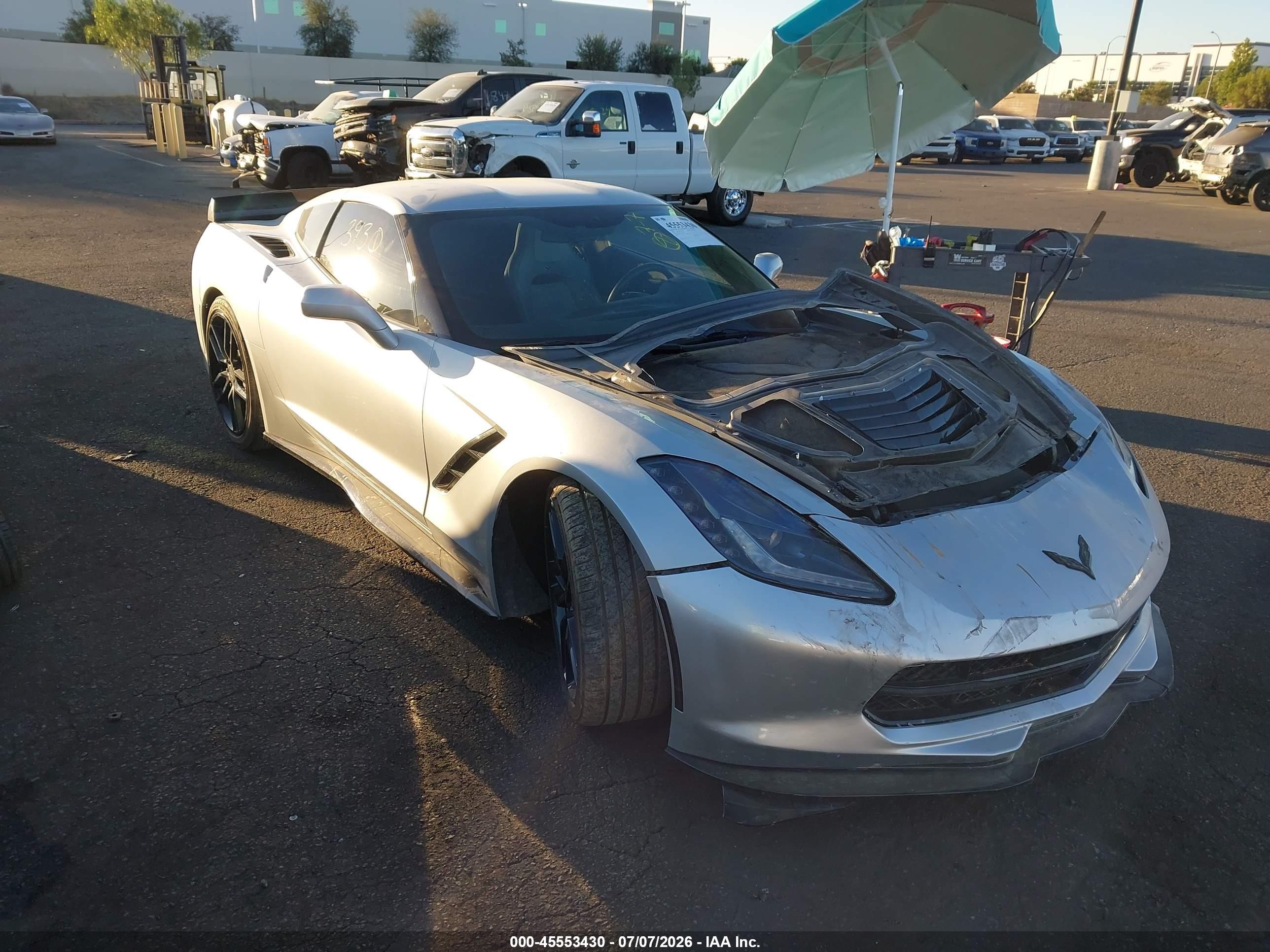 2014 Chevrolet Corvette 2LT, VIN 1G1YD2D72E5122467 — Перед