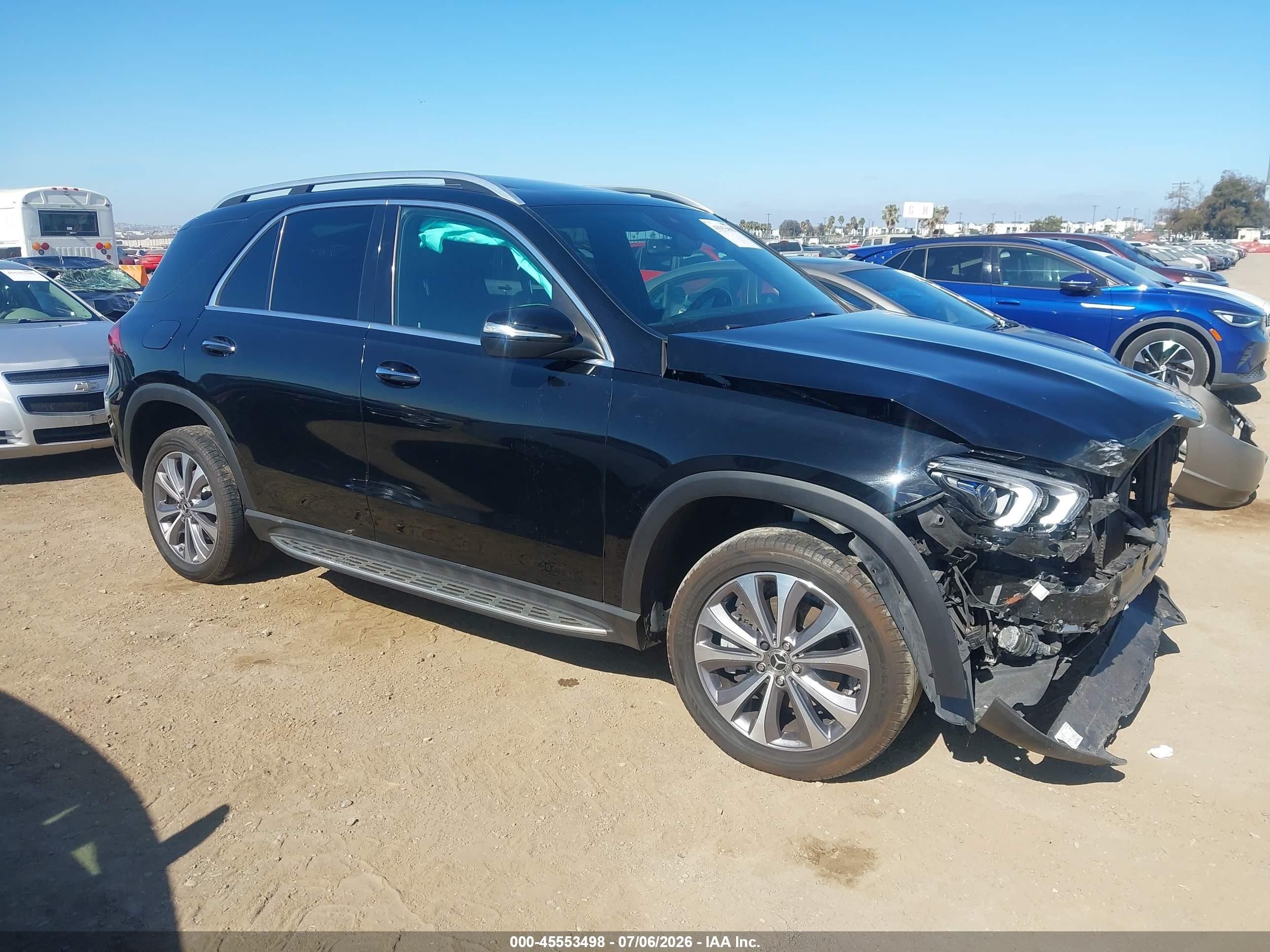 2022 Mercedes-Benz GLE 350, VIN 4JGFB4JBXNA646316 — Front end