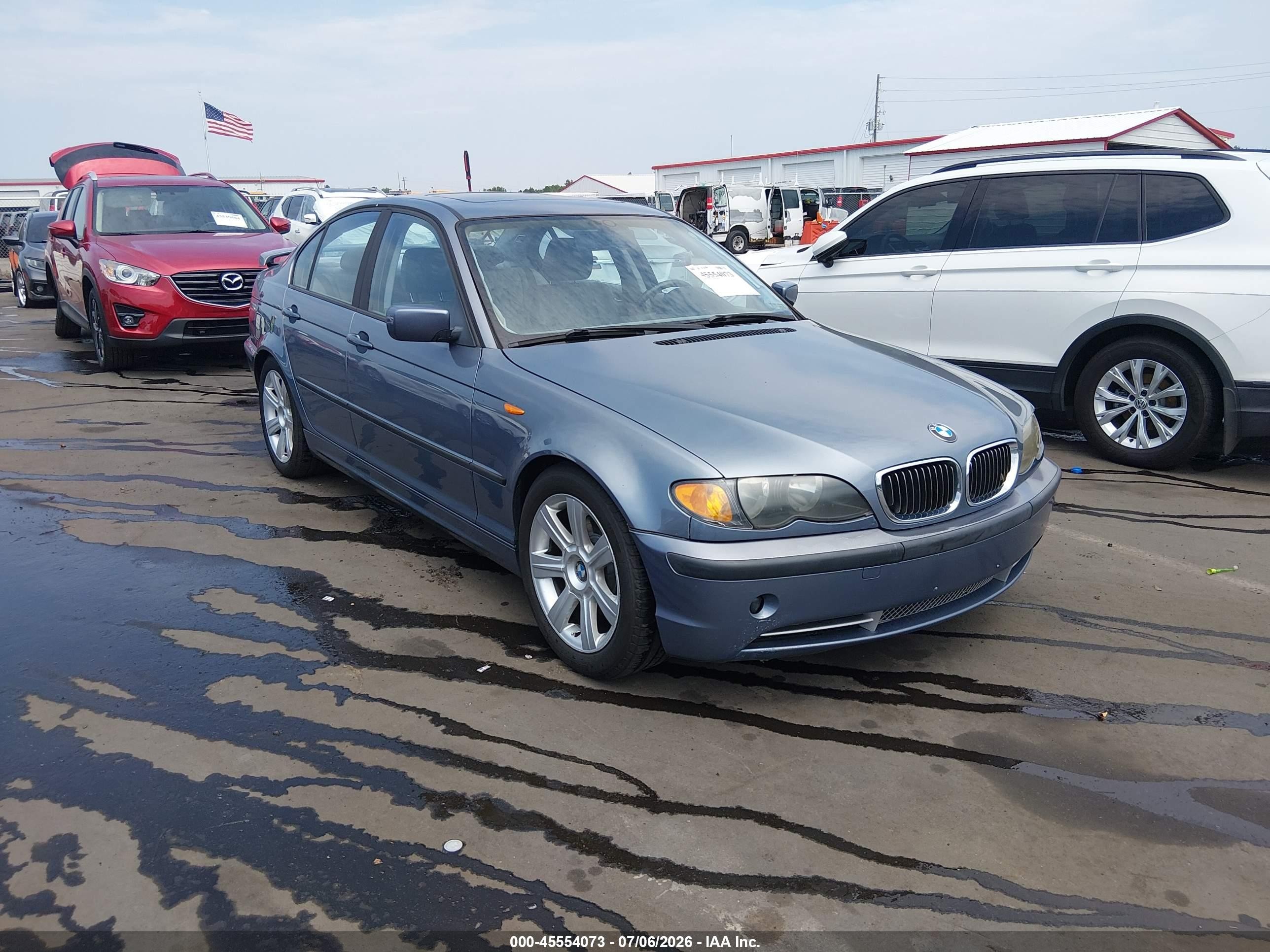 2002 BMW 3 Series 325i, VIN WBAET37432NG80179 — Зад