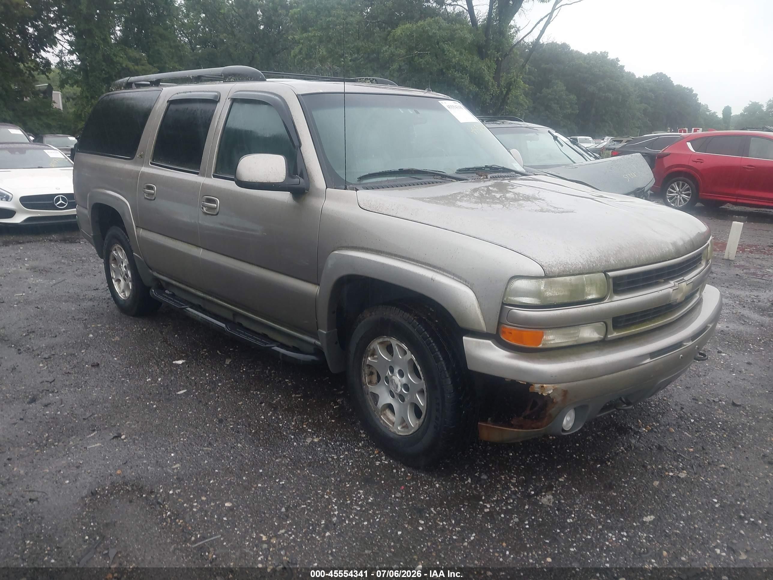 2002 Chevrolet Suburban Z71, VIN 3GNFK16Z52G174927 — Normal wear