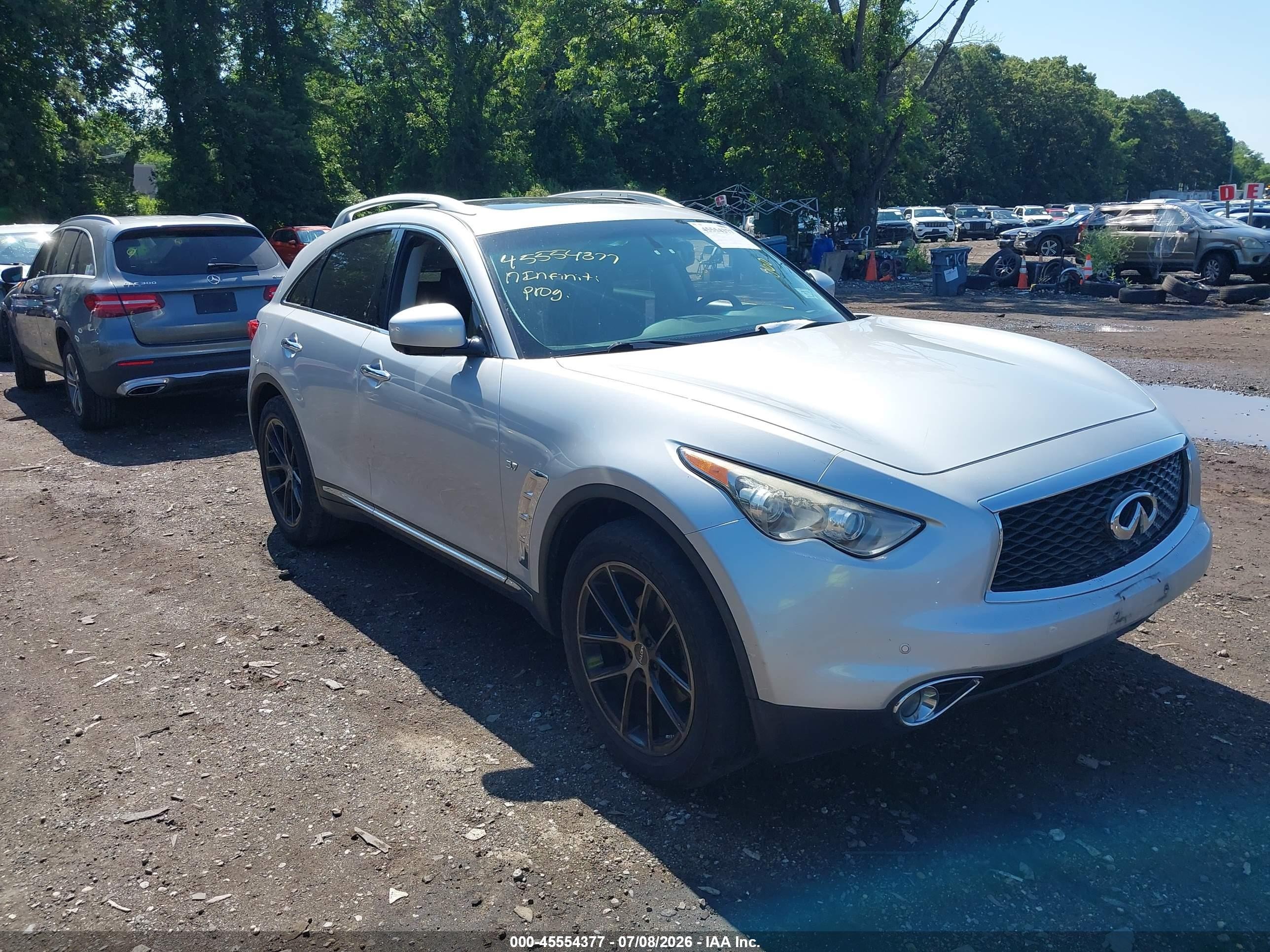 2017 Infiniti QX70, VIN JN8CS1MW7HM412338 — Rear end