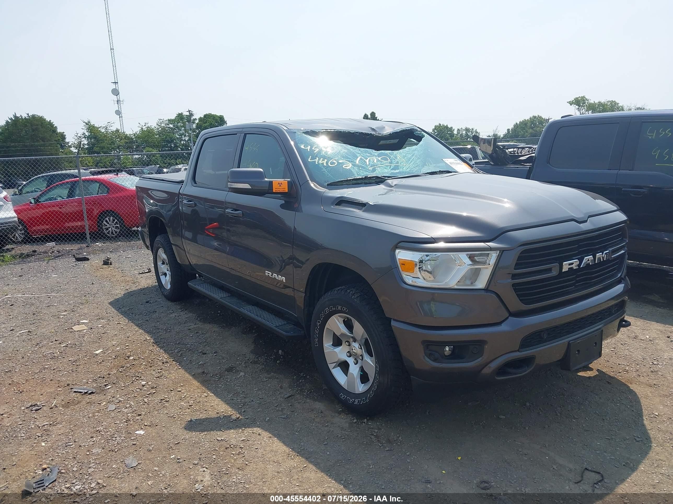 2020 Ram 1500 Big Horn, VIN 1C6SRFFT2LN292574 — Roof