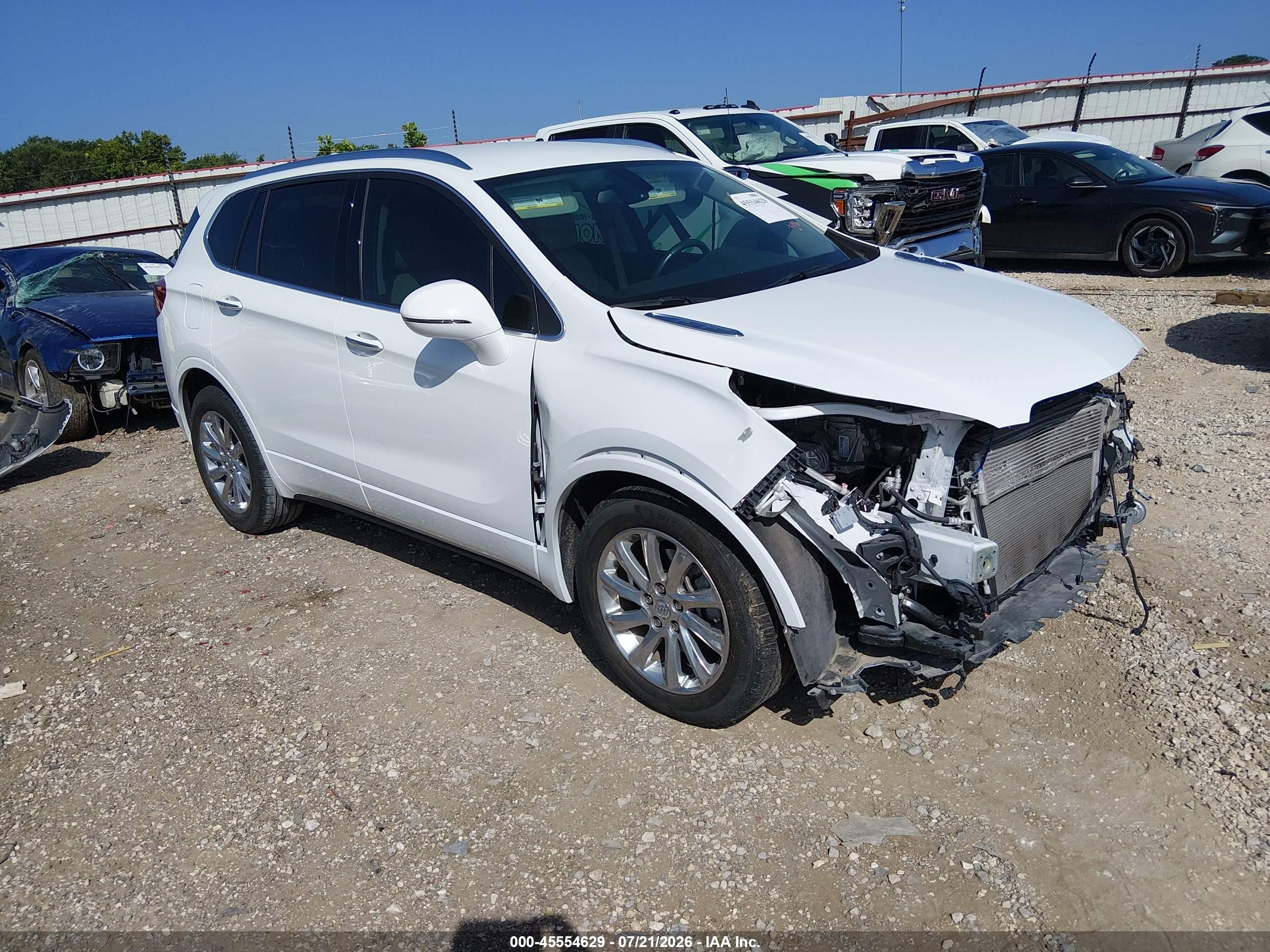 2020 Buick Envision Essence, VIN LRBFXCSAXLD225339 — Перед