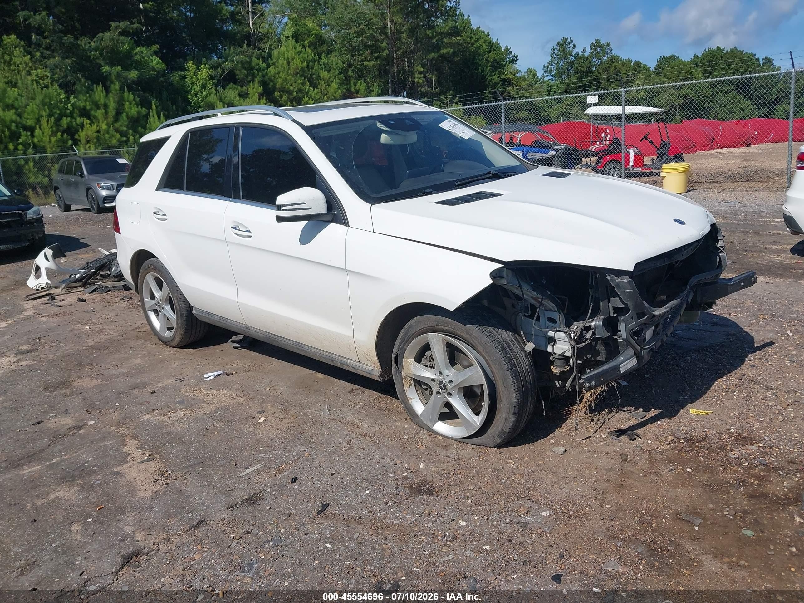 2018 Mercedes-Benz GLE 350, VIN 4JGDA5HB8JB135424 — Front end