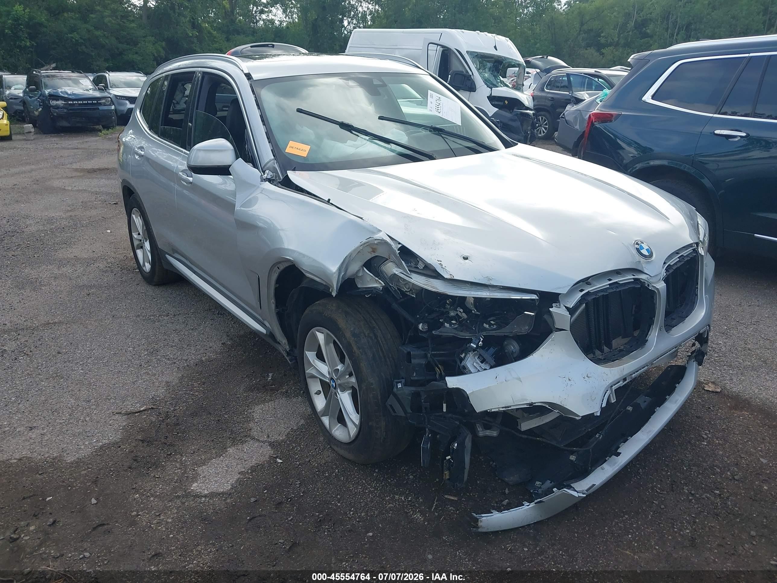 2019 BMW X3 xDrive30i, VIN 5UXTR9C50KLD96030 — Front end