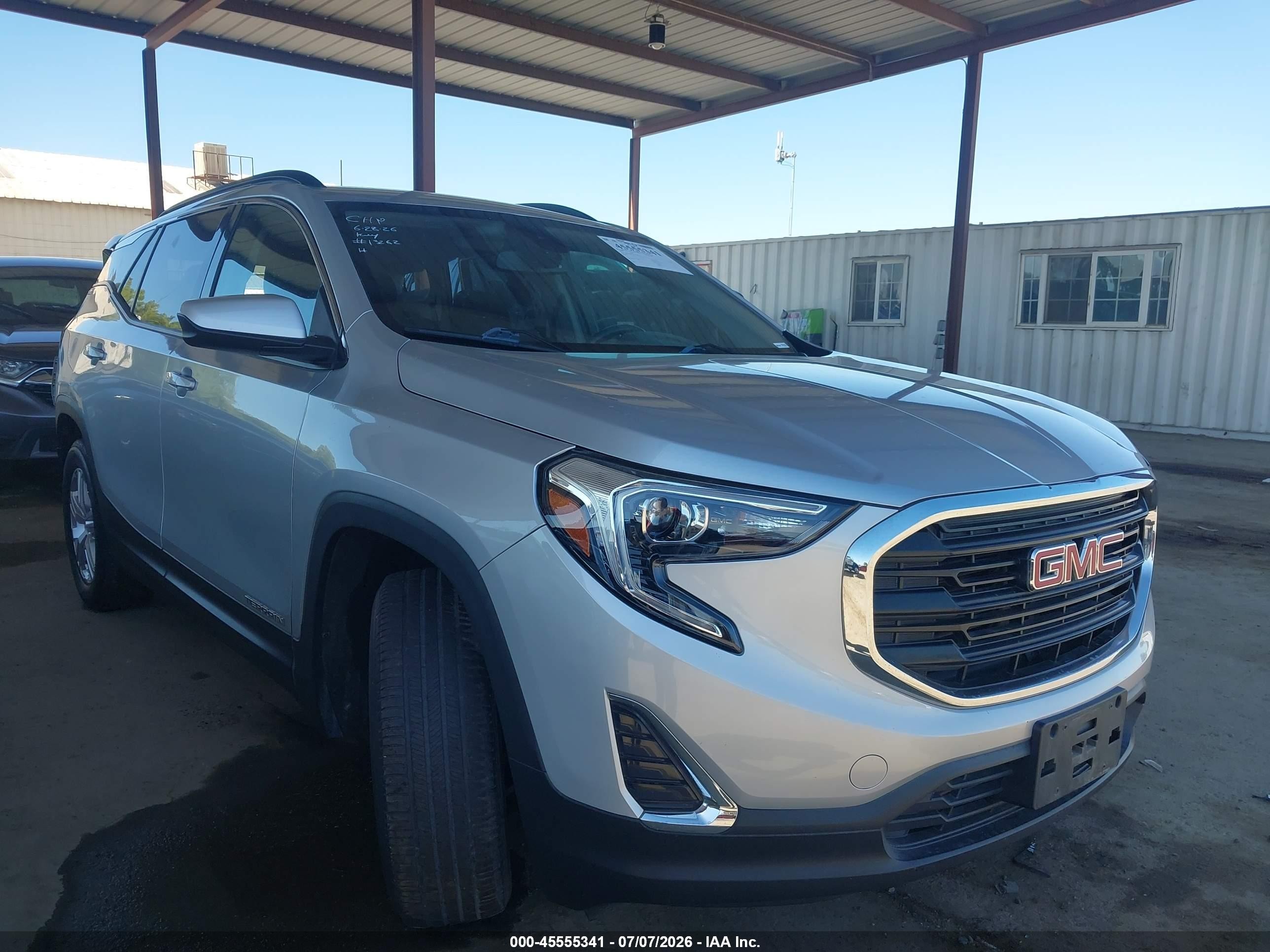 2020 GMC Terrain SLE, VIN 3GKALMEV5LL105684 — Rear end