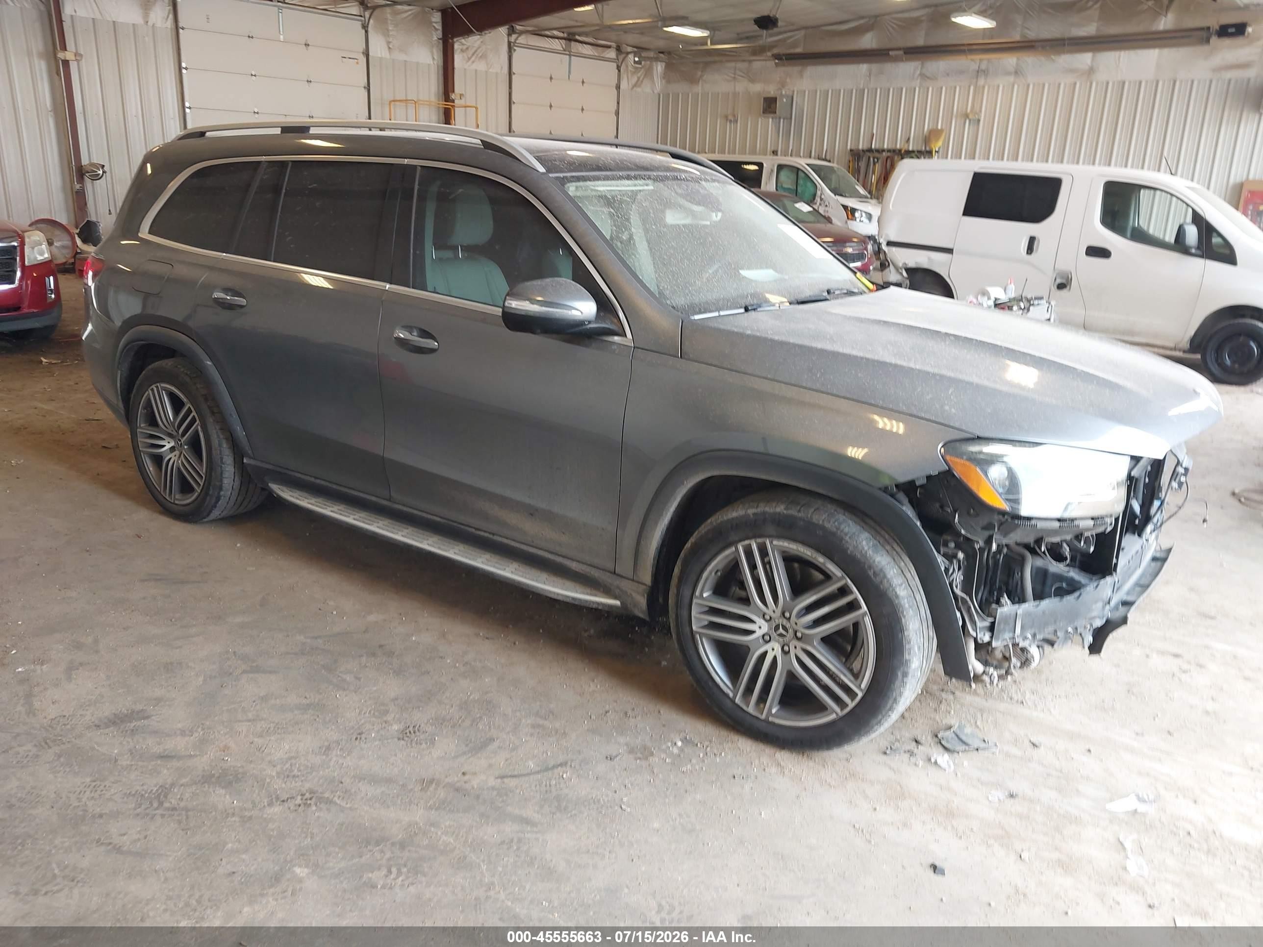 2020 Mercedes-Benz GLS 450, VIN 4JGFF5KE7LA111122 — Front end