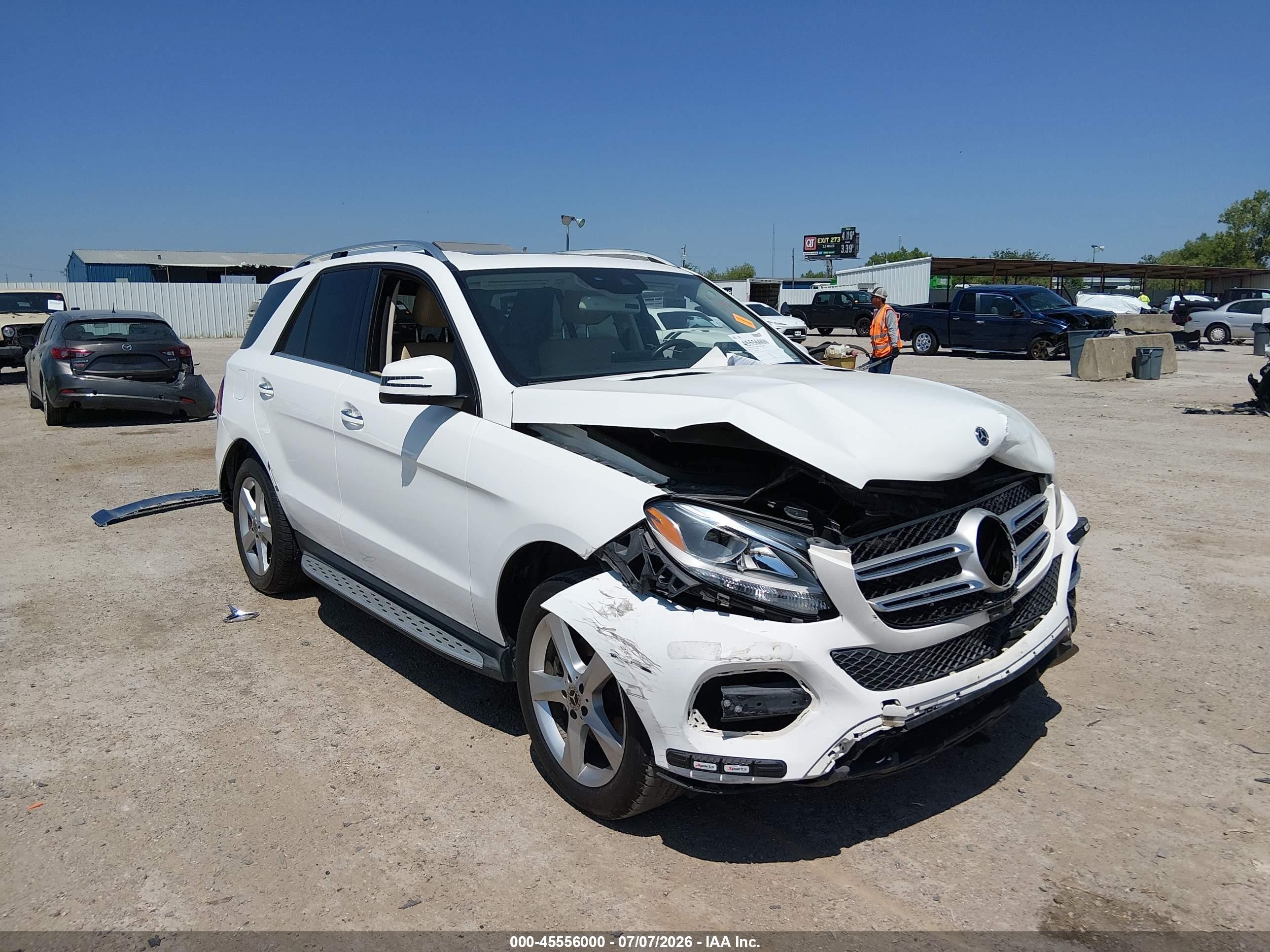 2018 Mercedes-Benz GLE 350, VIN 4JGDA5JB9JB154767 — Front end