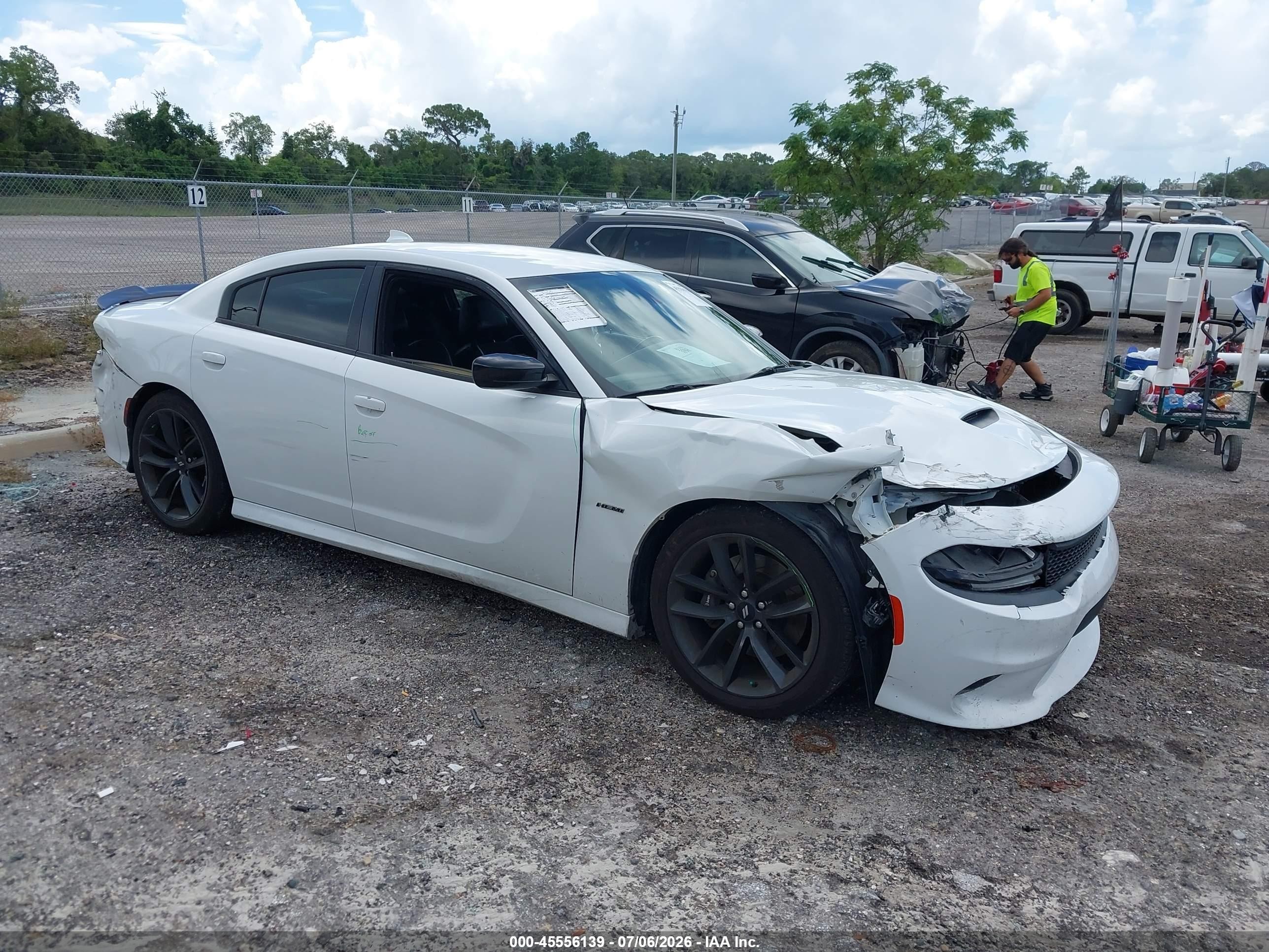 2019 Dodge Charger R/T, VIN 2C3CDXCT3KH568455 — Front end