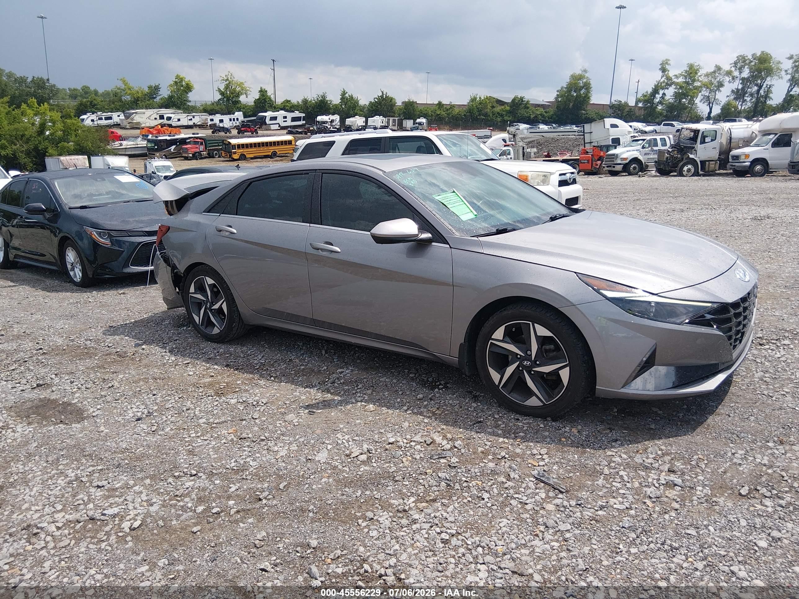 2022 Hyundai Elantra SEL, VIN KMHLN4AG5NU216844 — Rear end