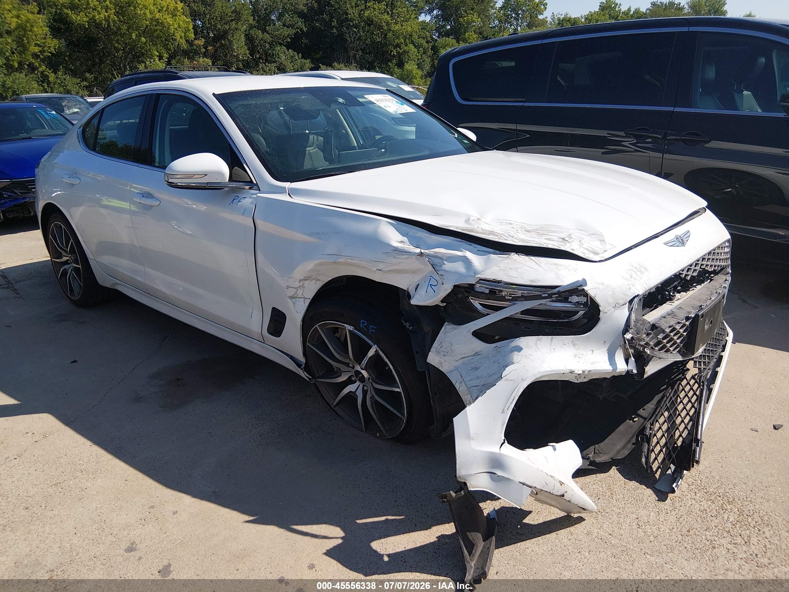 2025 Genesis G70 2.5T, VIN KMTG34SC4SU151215 — Front end