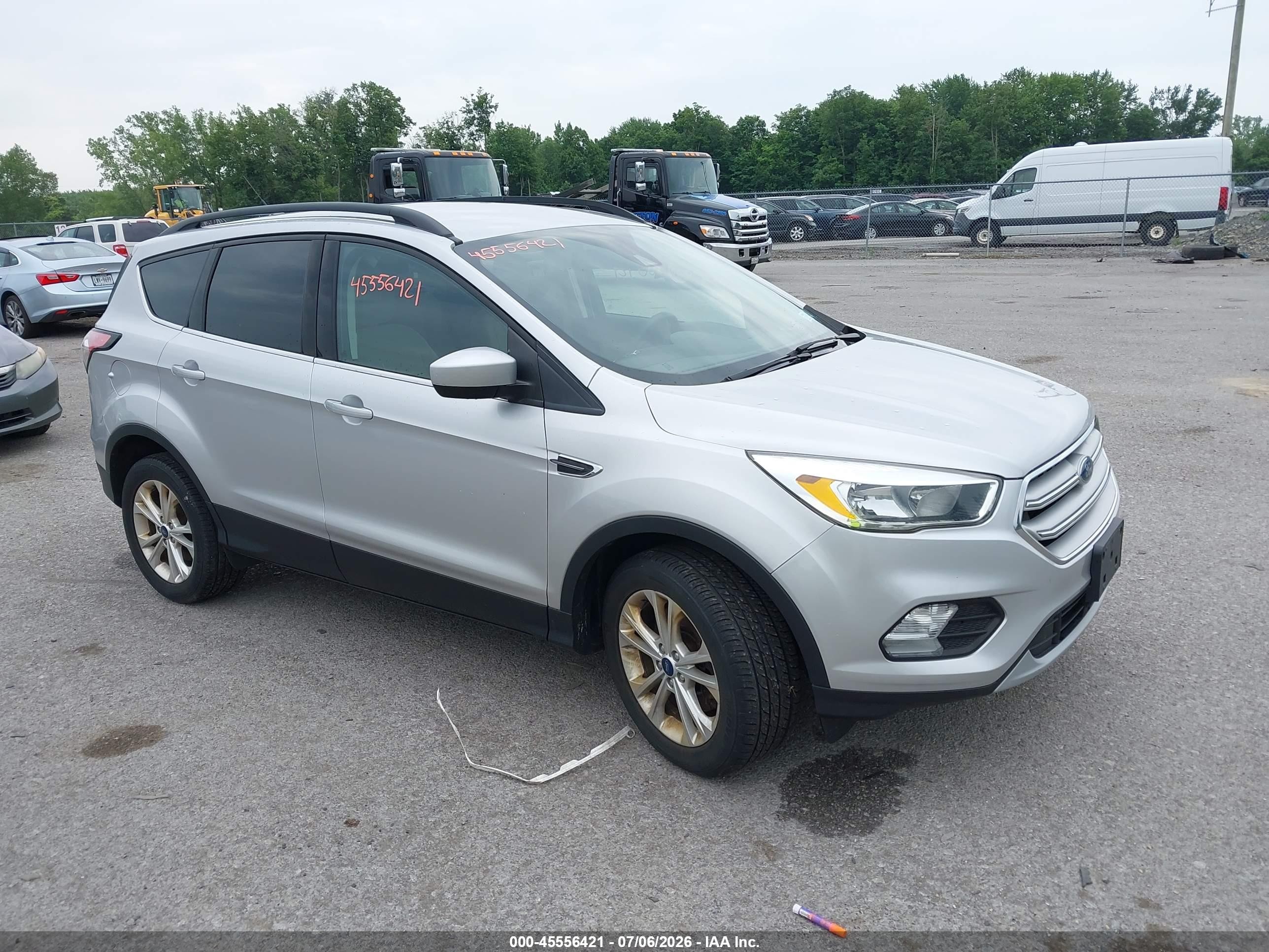 2018 Ford Escape SE, VIN 1FMCU9GDXJUA75325 — Normal wear