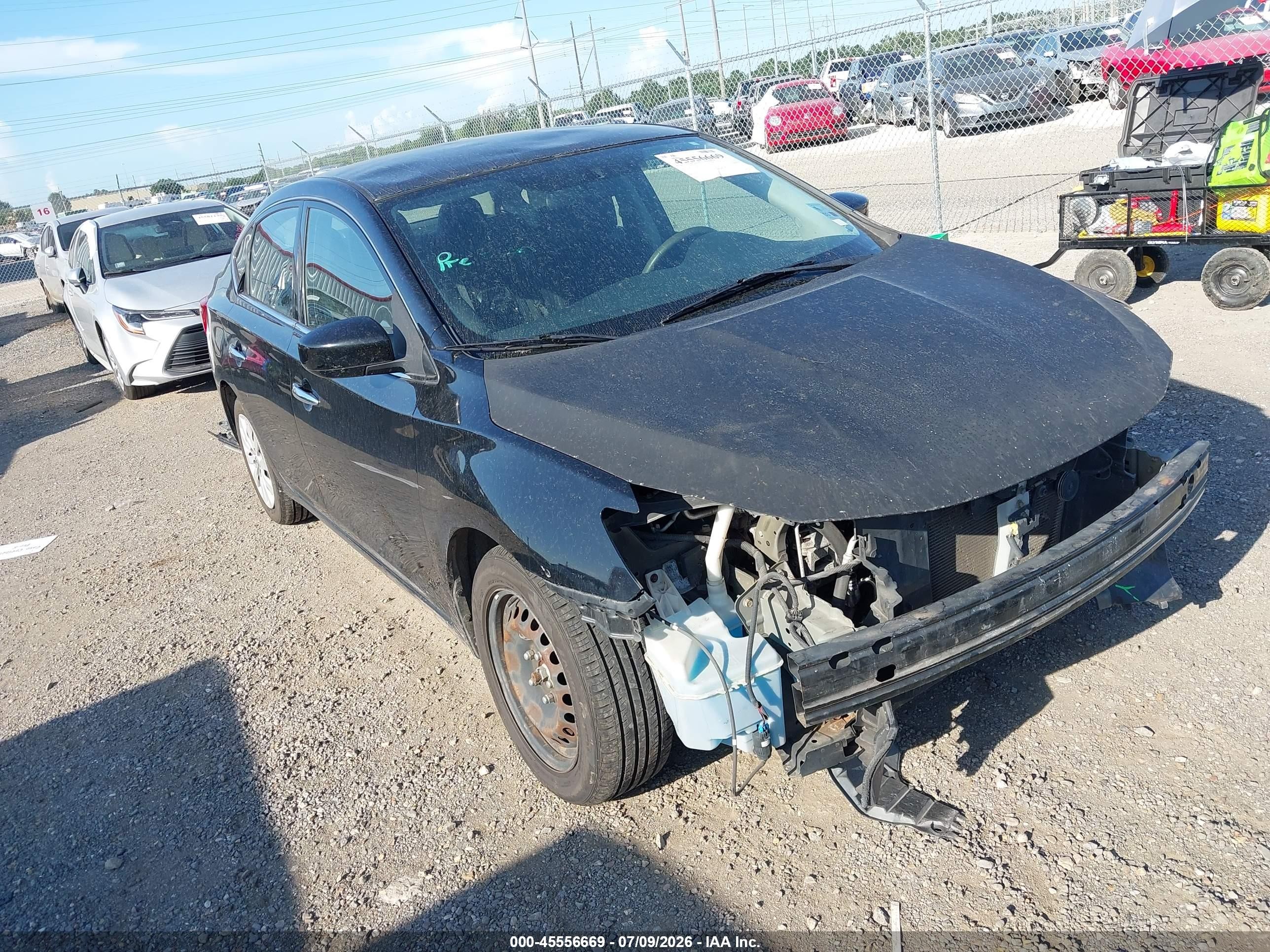 2017 Nissan Sentra S, VIN 3N1AB7AP1HY360403 — Front end