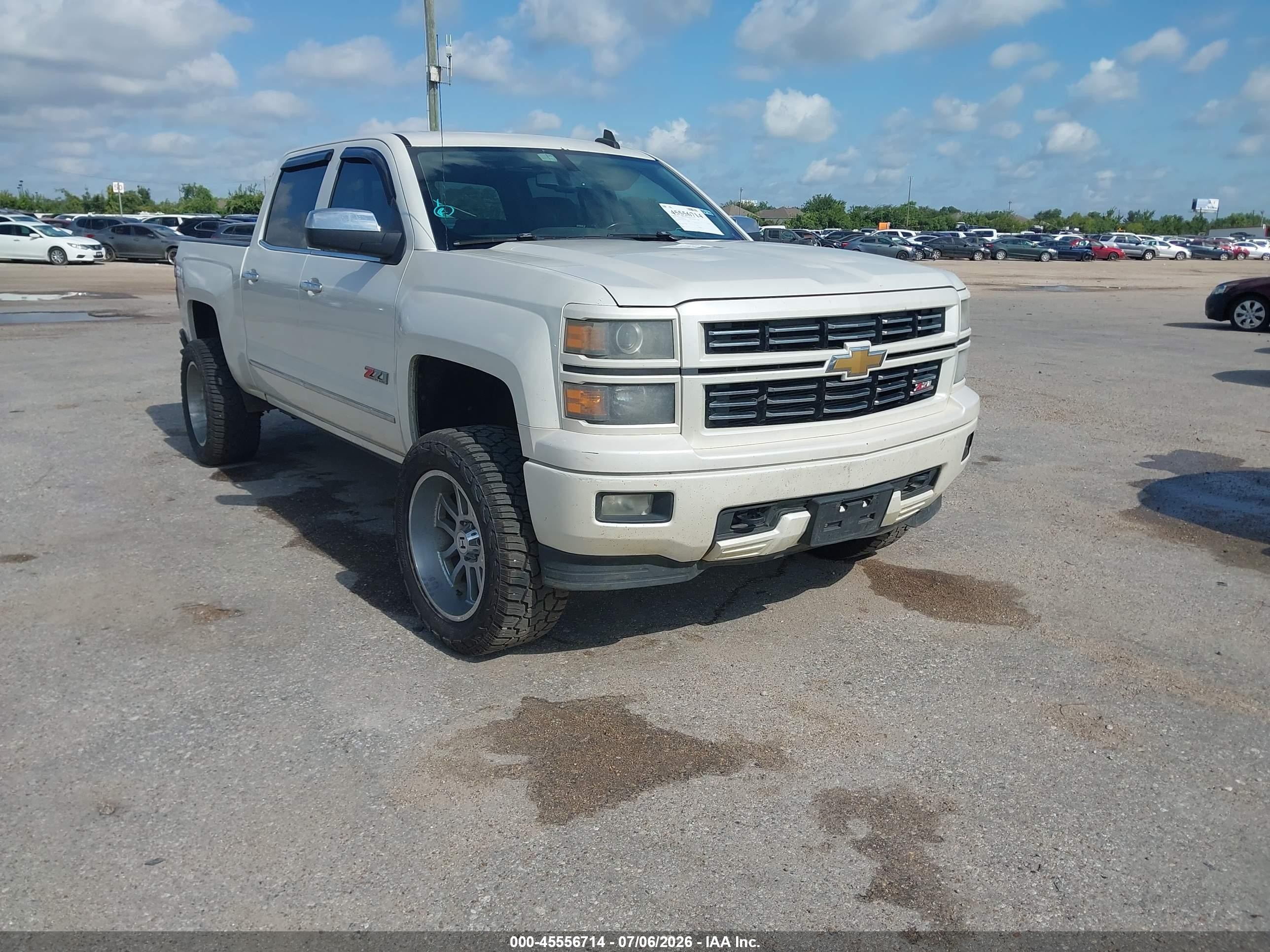 2015 Chevrolet Silverado 1500 LTZ, VIN 3GCUKSECXFG351769 — Normal wear