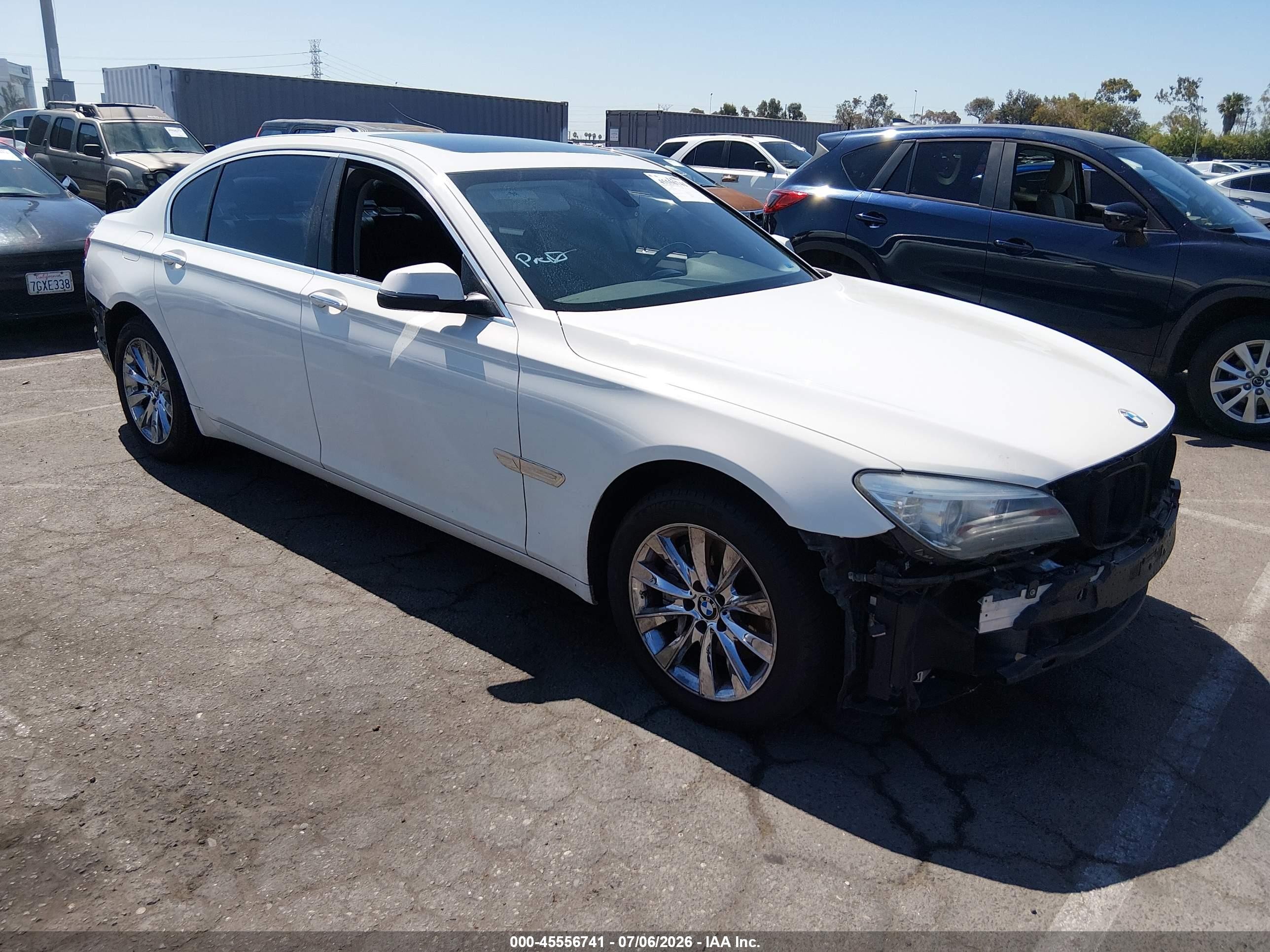 2013 BMW 7 Series 740Li, VIN WBAYE4C52DD136869 — Front end