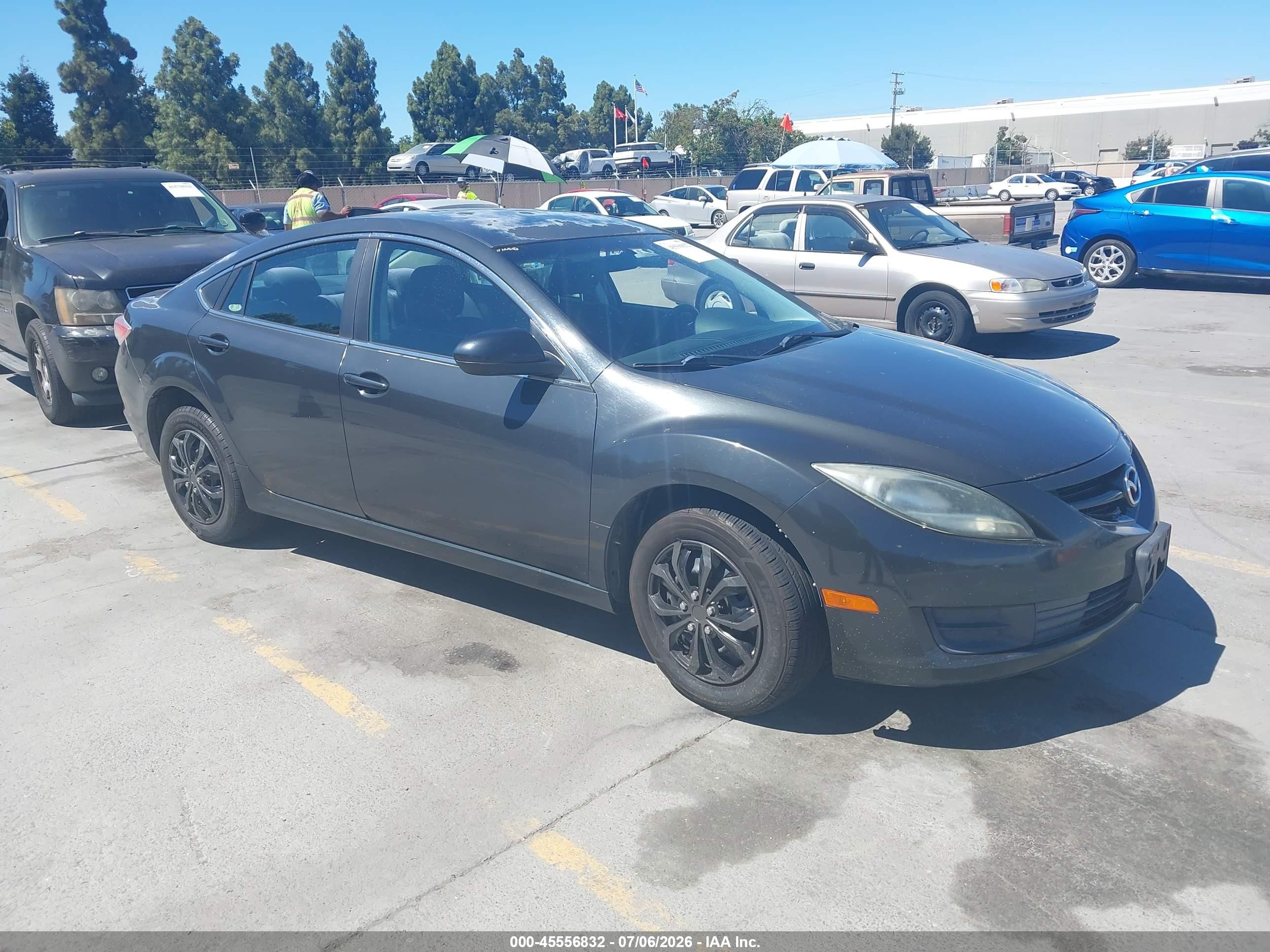 2013 Mazda 6 i Sport, VIN 1YVHZ8BH1D5M07967 — Front end