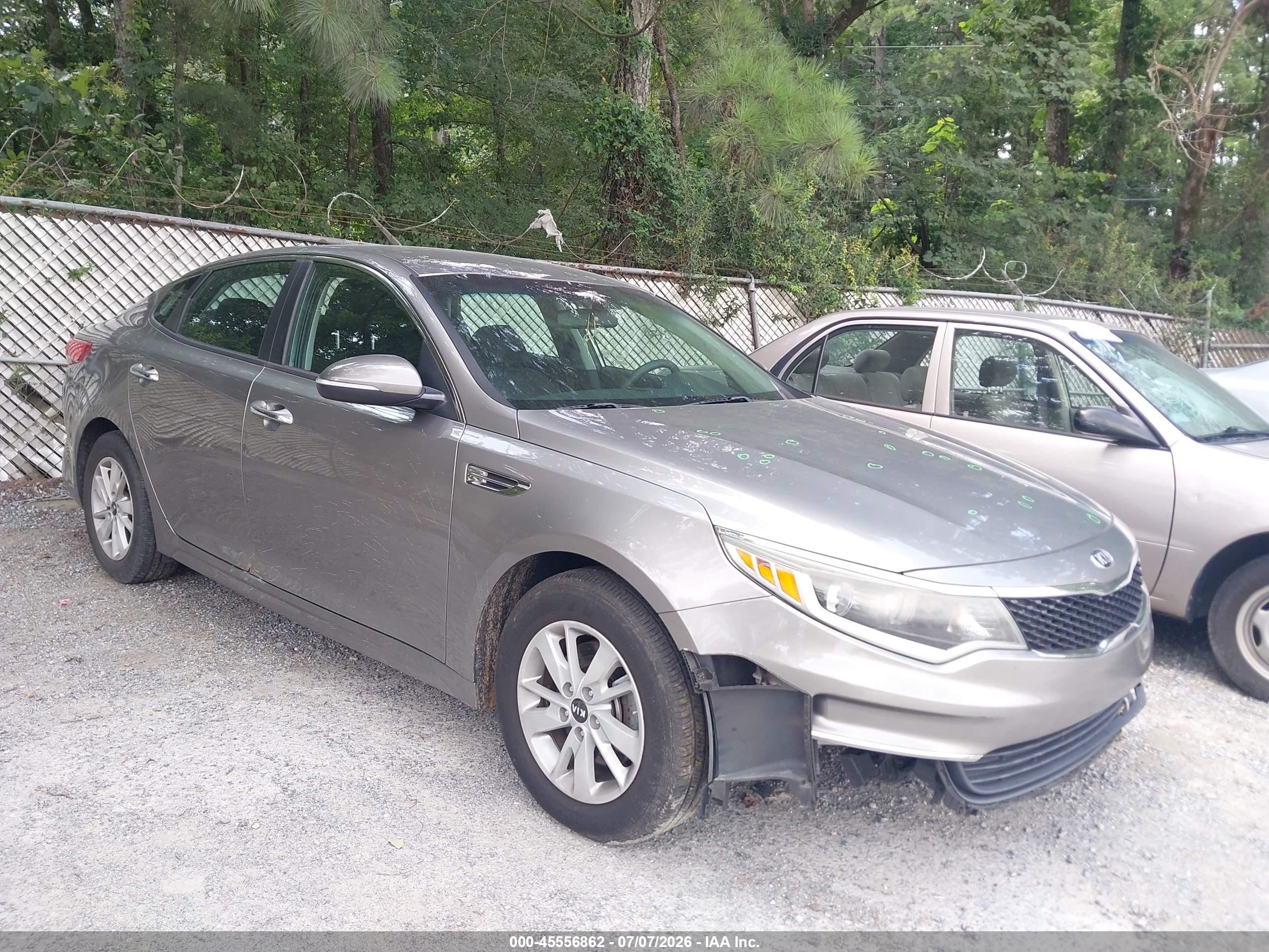 2017 Kia Optima LX, VIN 5XXGT4L30HG128414 — Front end