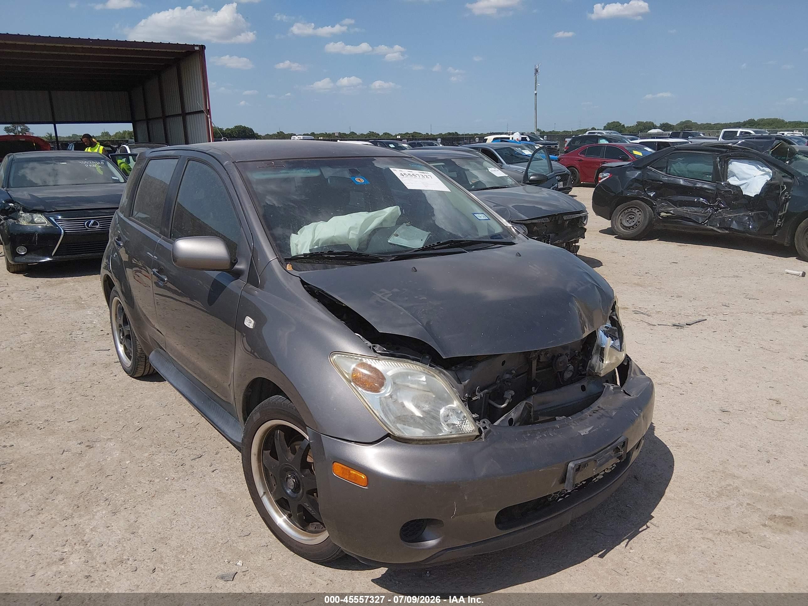 2004 Scion xA, VIN JTKKT624540071227 — Front end