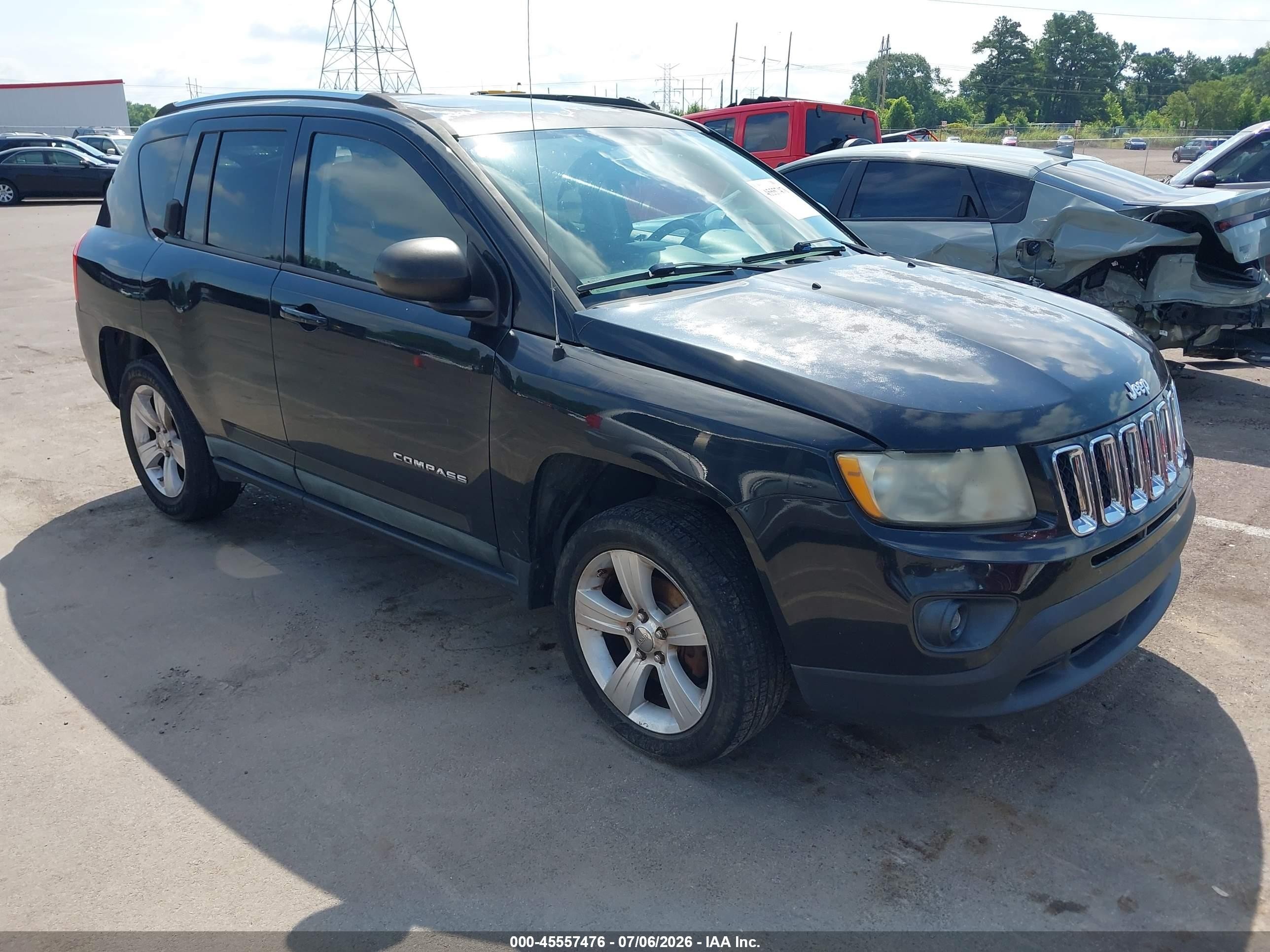 2011 Jeep Compass Latitude, VIN 1J4NF1FB5BD219061 — Normal wear