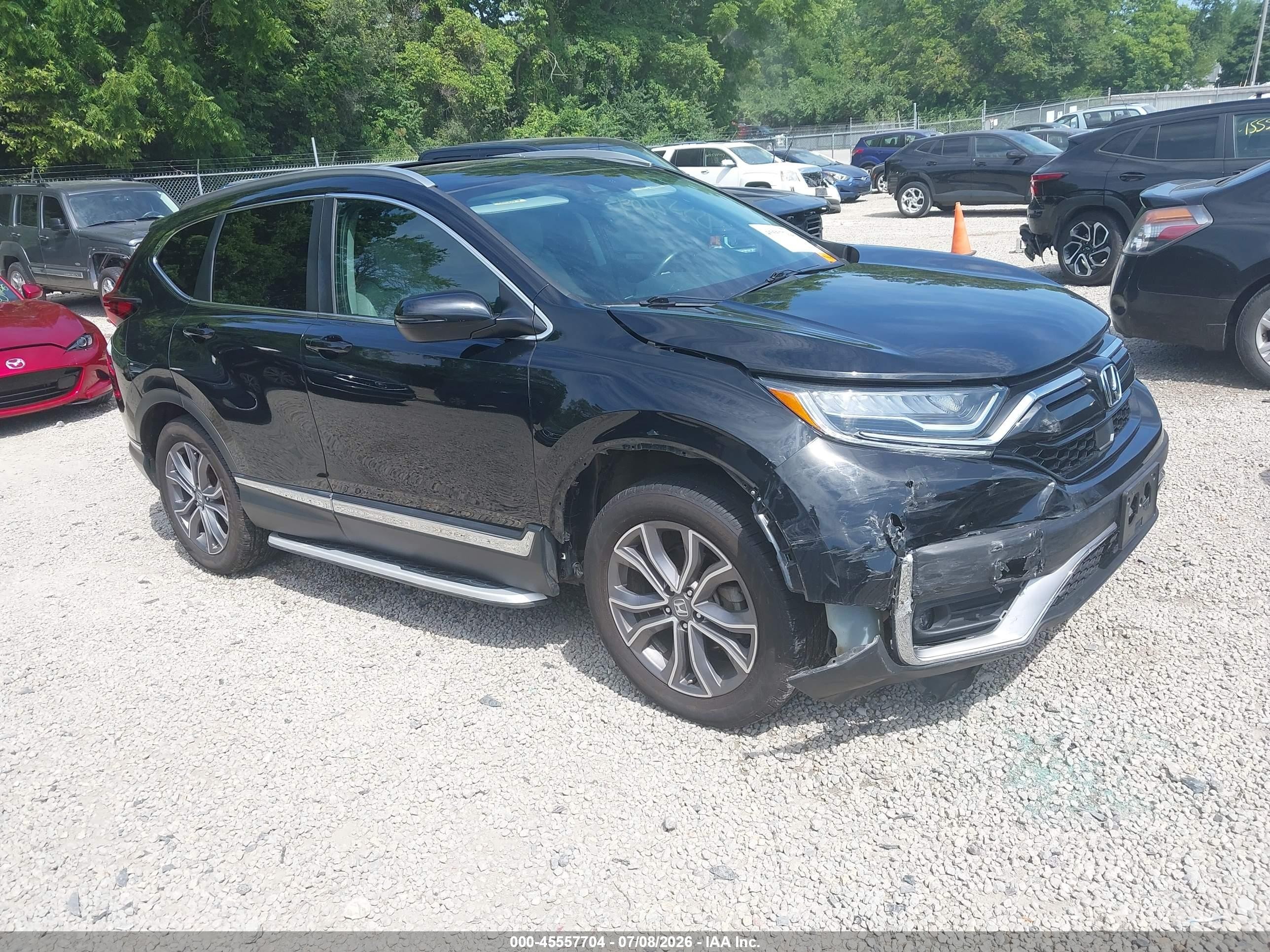 2020 Honda CR-V Touring, VIN 2HKRW2H9XLH603033 — Front end