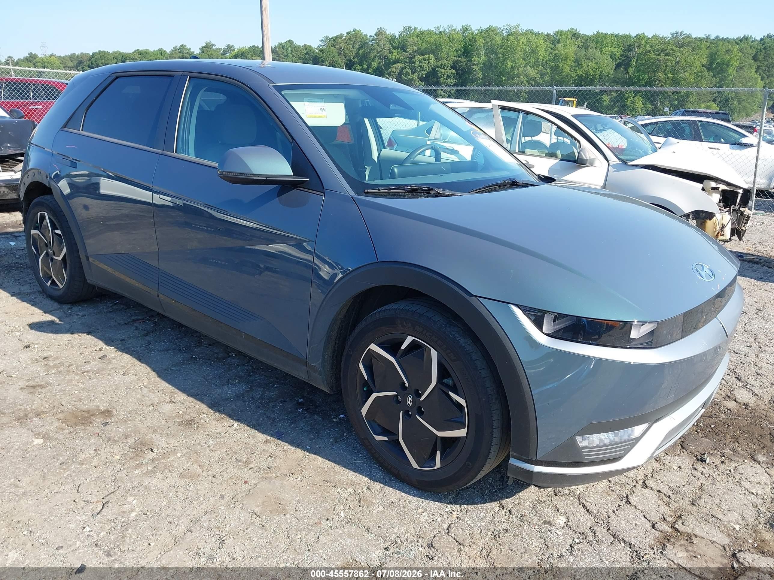 2022 Hyundai Ioniq 5 SE, VIN KM8KM4AE2NU088379 — Rear end