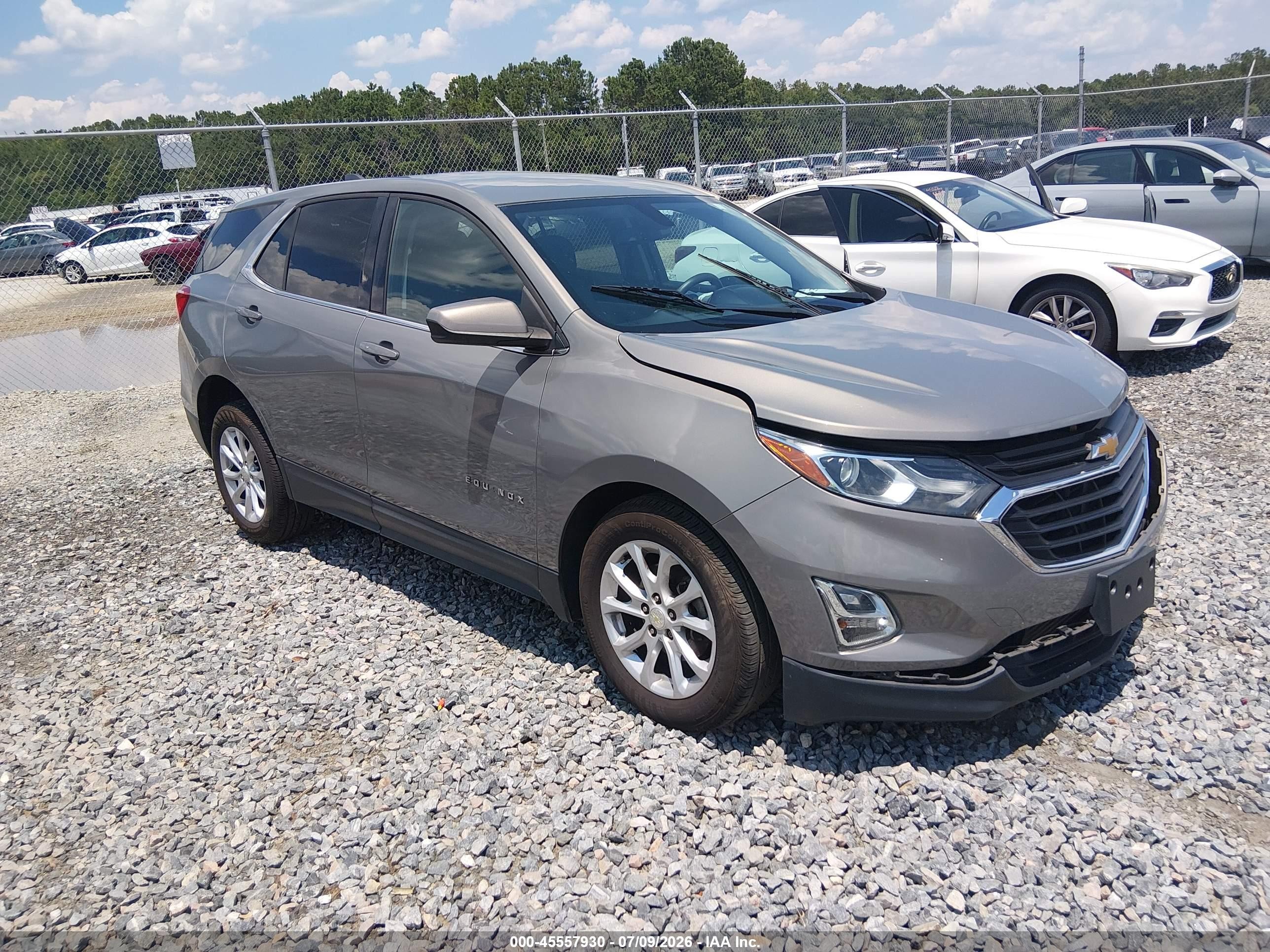 2018 Chevrolet Equinox LT, VIN 3GNAXSEV1JS544685 — Front end