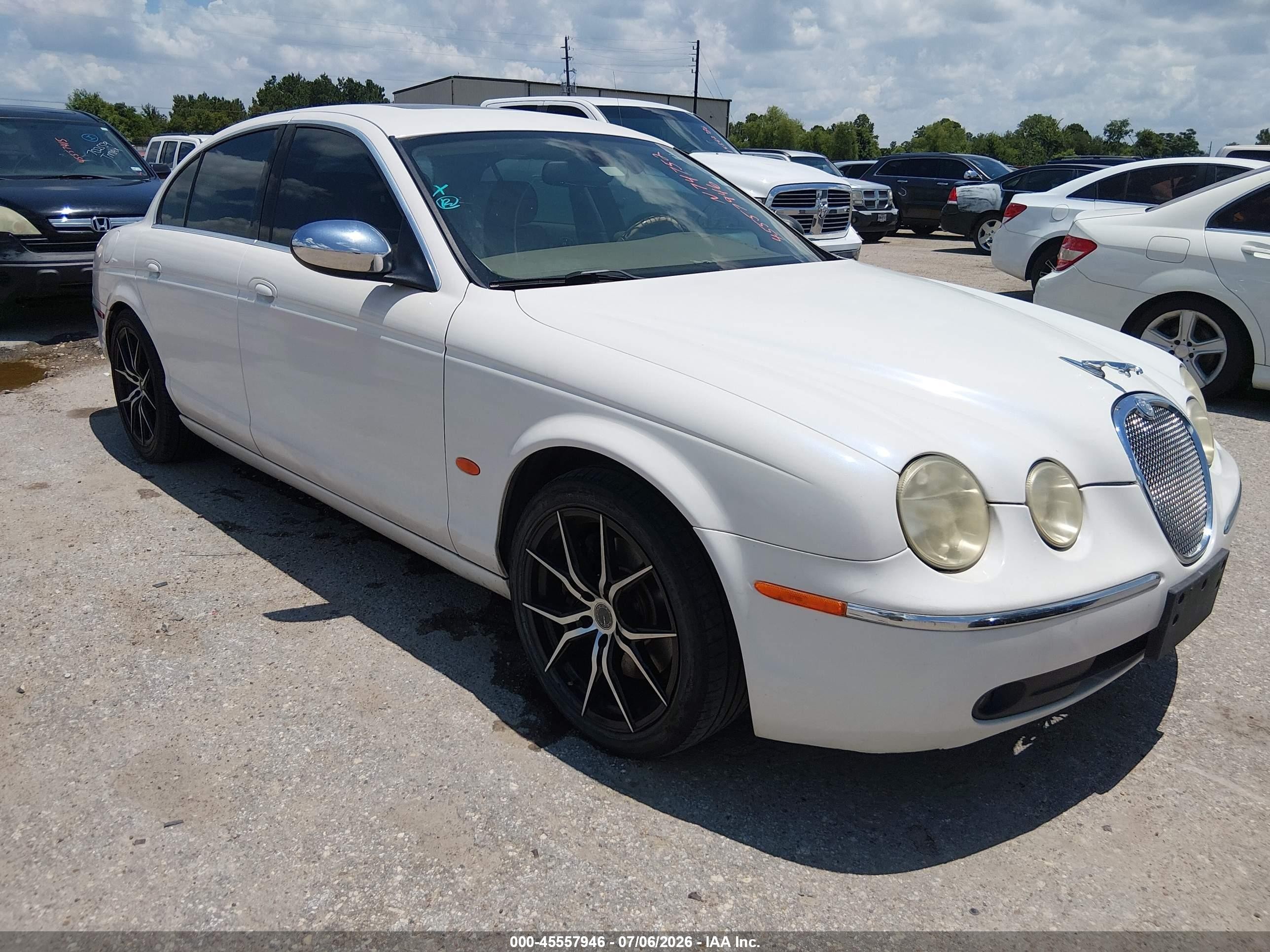 2007 Jaguar S-Type 3, VIN SAJWA01A07FN74752 — Normal wear