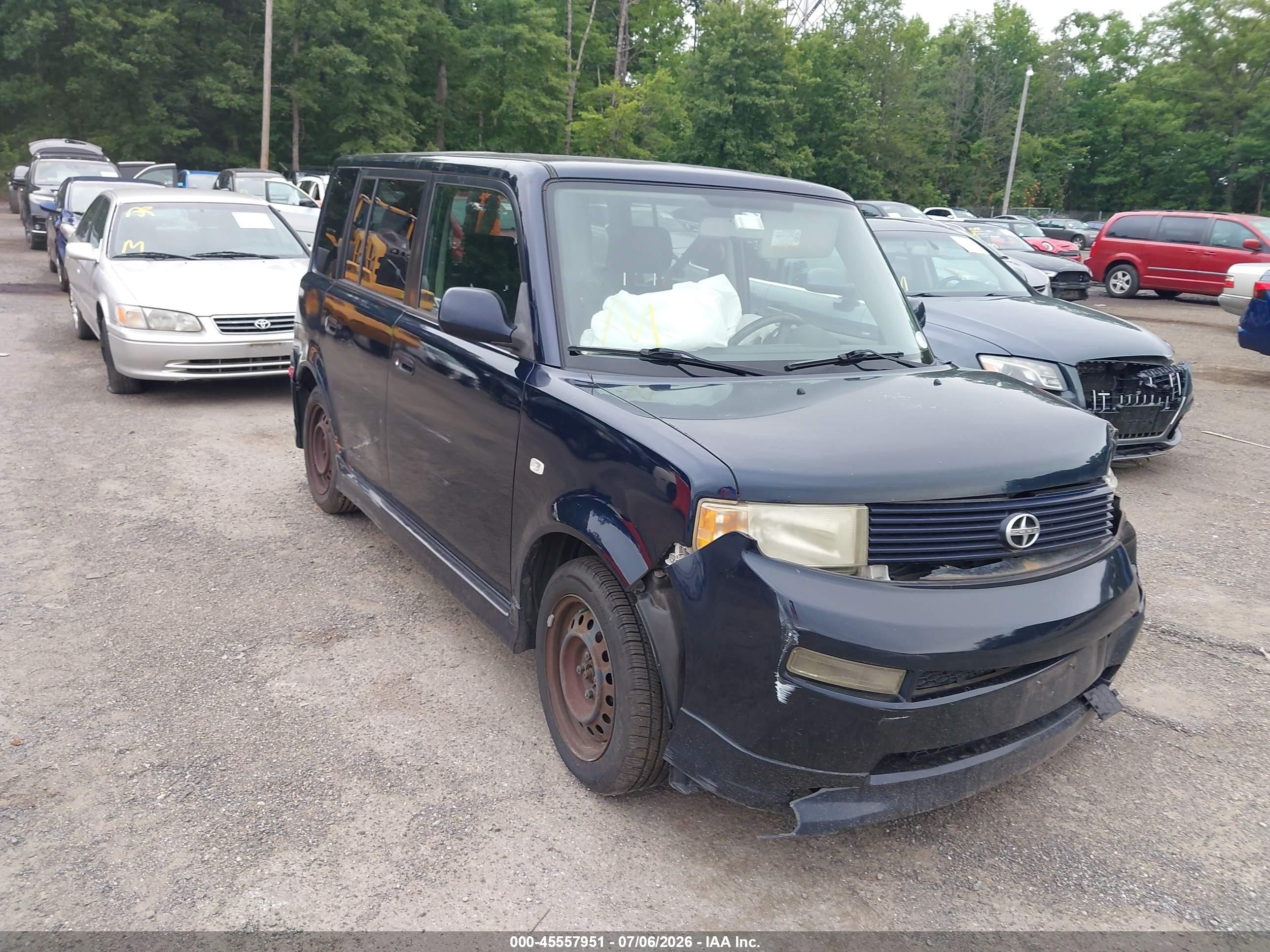 2005 Scion xB, VIN JTLKT334450182426 — Normal wear