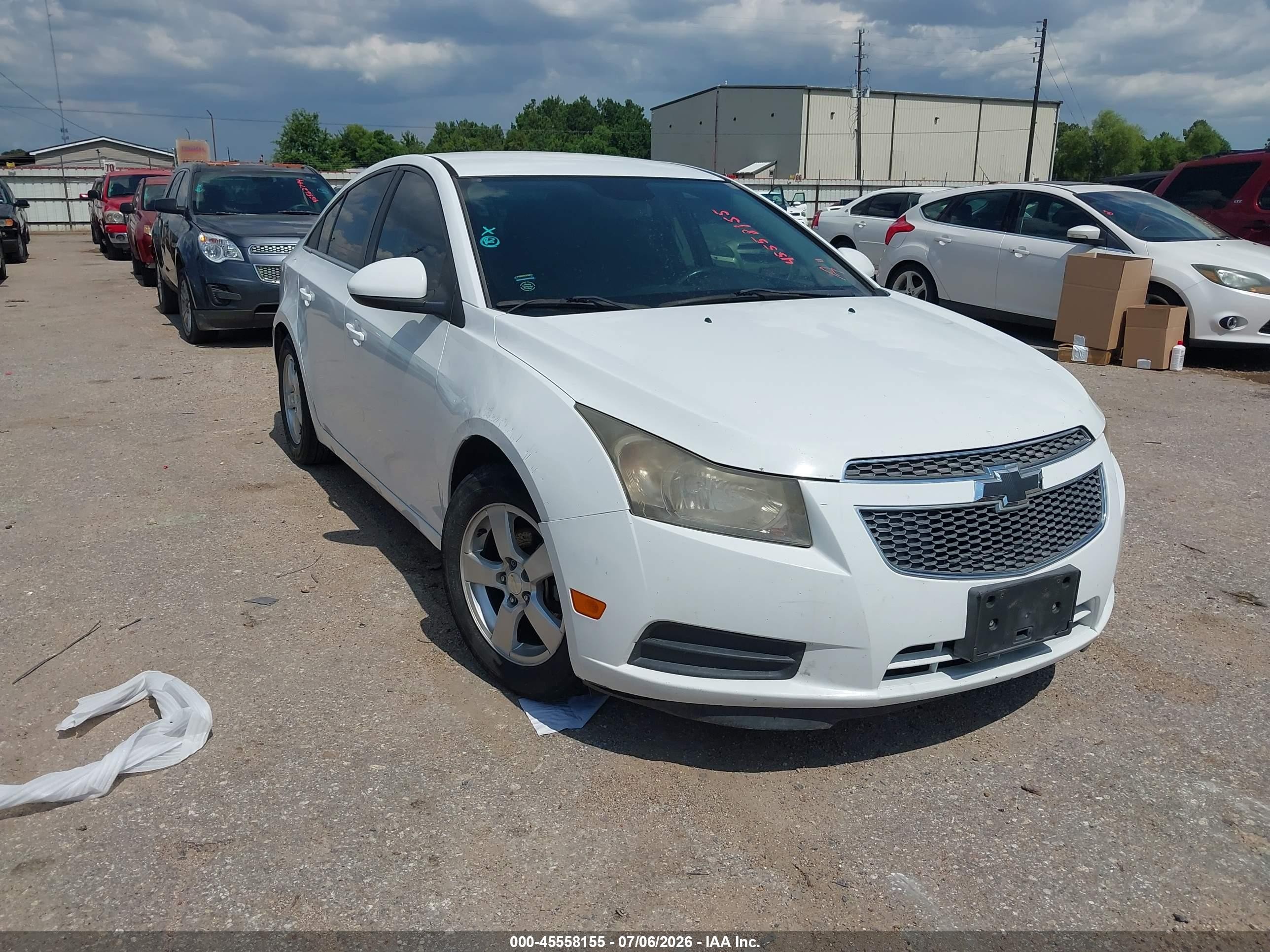 2014 Chevrolet Cruze 1LT, VIN 1G1PC5SB6E7477654 — Normal wear