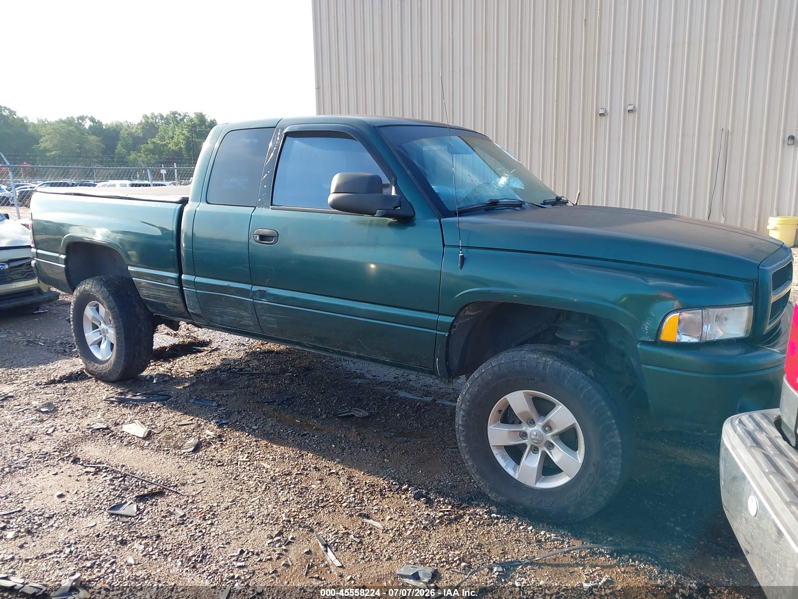 2000 Dodge 1500, VIN 1B7HF13Z7YJ111183 — По всему кузову