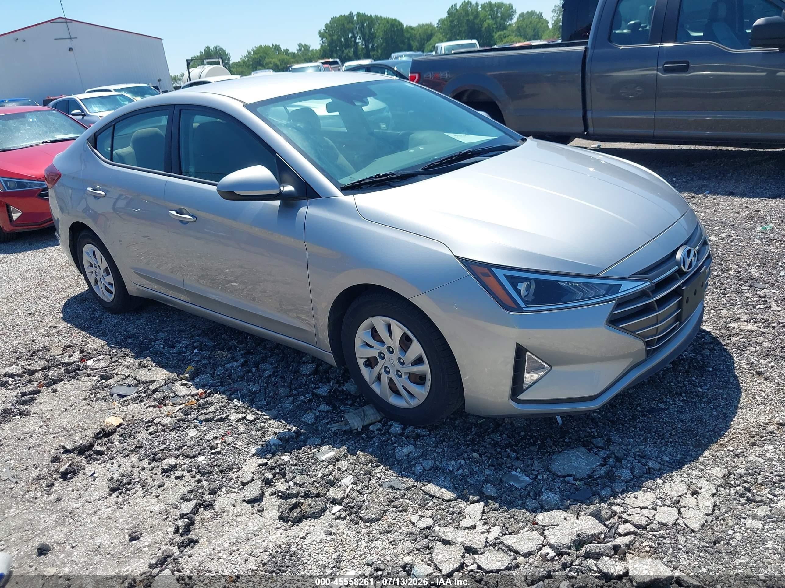 2020 Hyundai Elantra SE, VIN 5NPD74LF6LH613879 — Normal wear