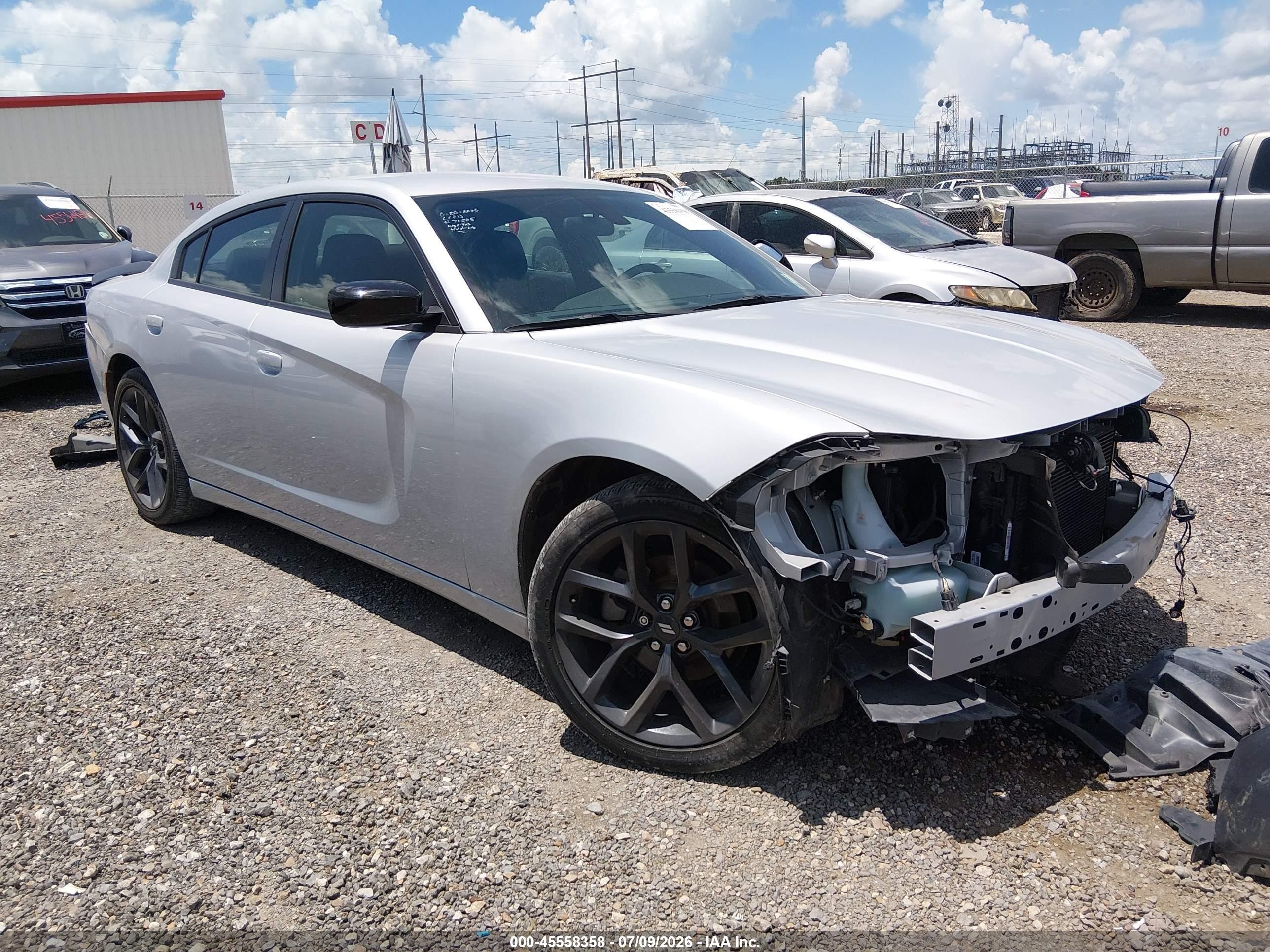 2021 Dodge Charger SXT, VIN 2C3CDXBG5MH621647 — Front end