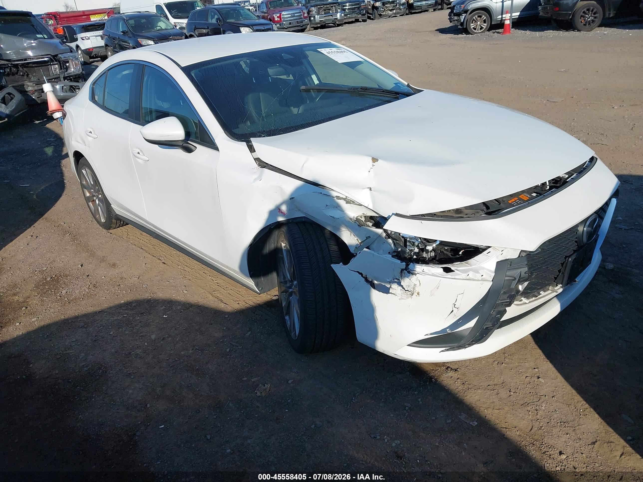 2020 Mazda 3 Select, VIN 3MZBPBCM1LM126302 — Перед