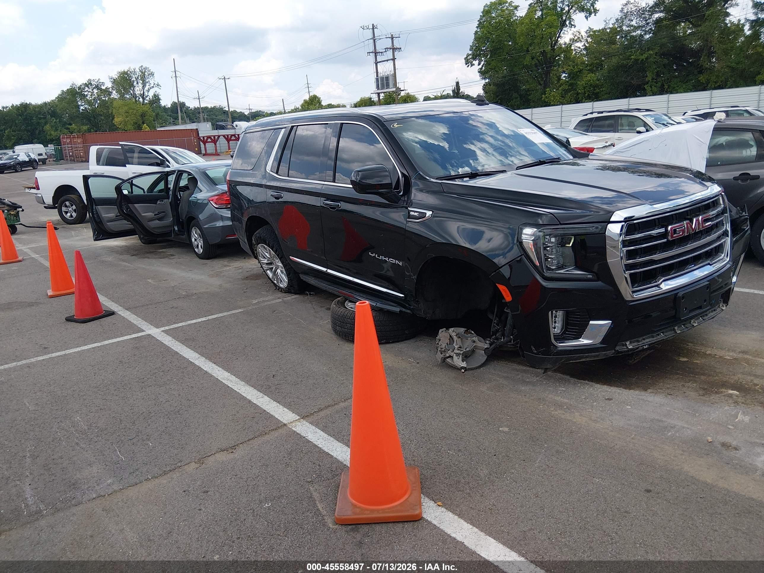 2024 GMC Yukon SLT, VIN 1GKS1BKDXRR234161 — Side