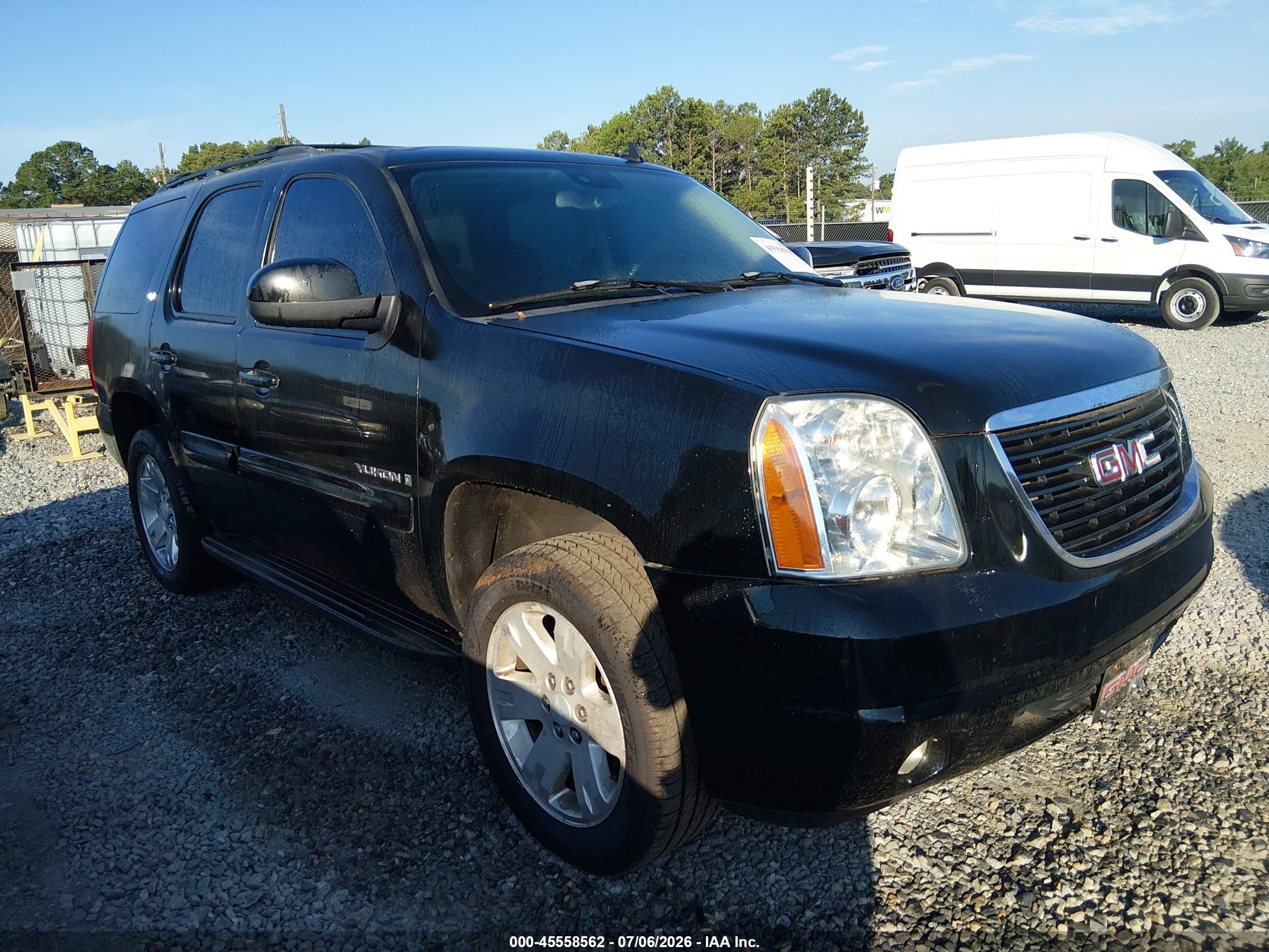 2008 GMC Yukon SLT 4SB, VIN 1GKFC13J98R180036 — Normal wear