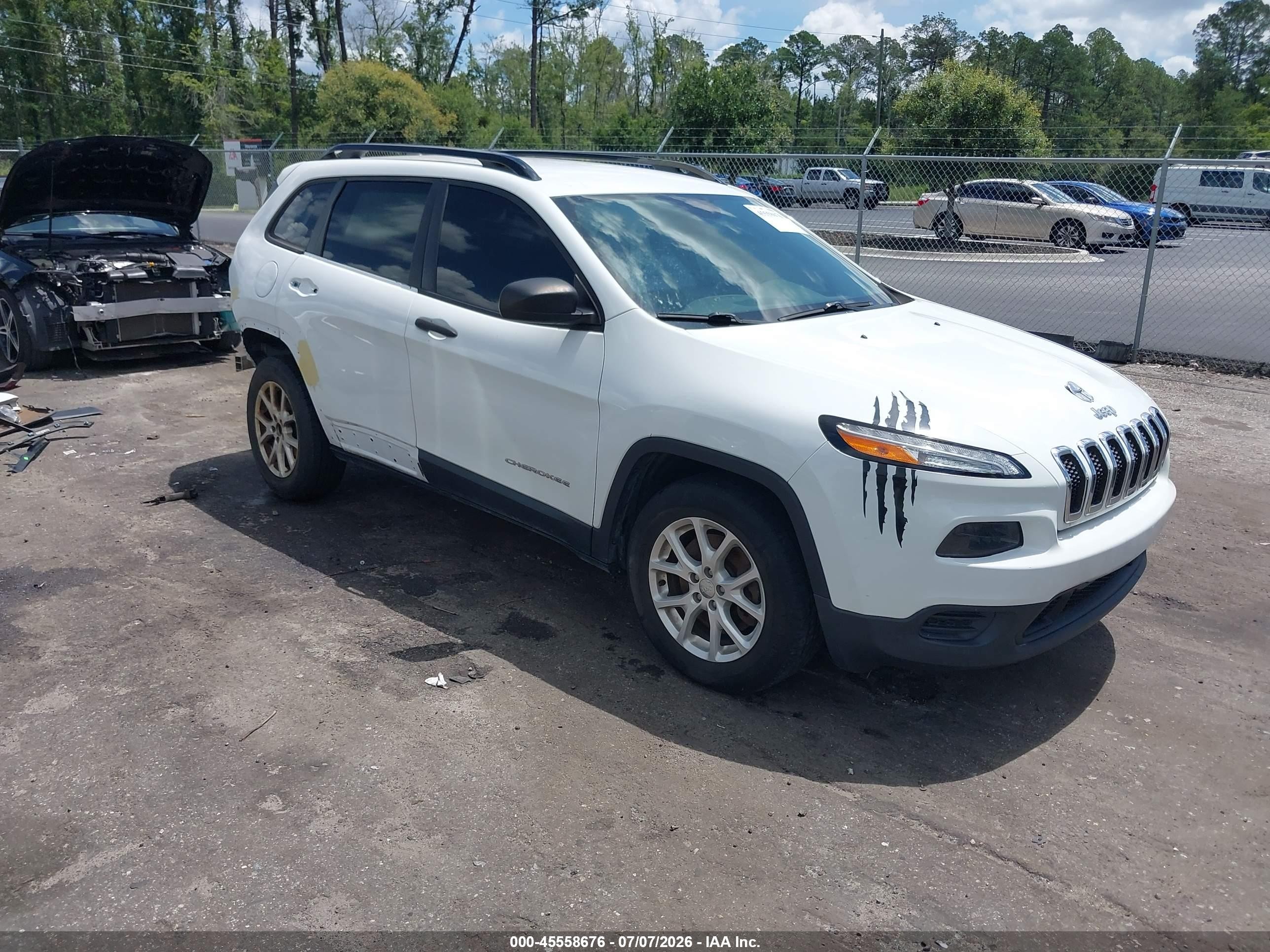 2016 Jeep Cherokee Sport, VIN 1C4PJLAB2GW160966 — Зад