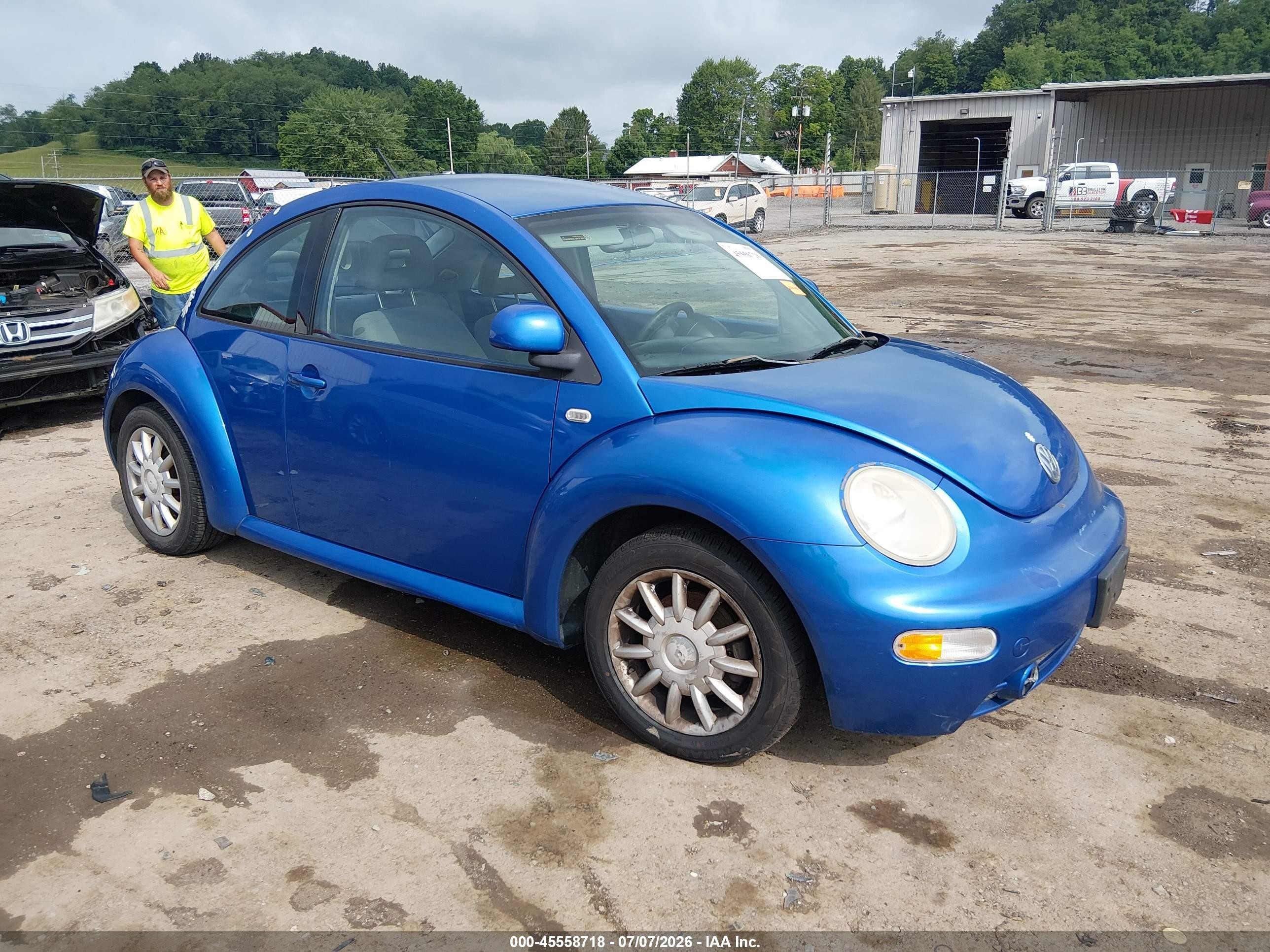 1999 Volkswagen Beetle GLS, VIN 3VWCA21C1XM427576 — Rear end
