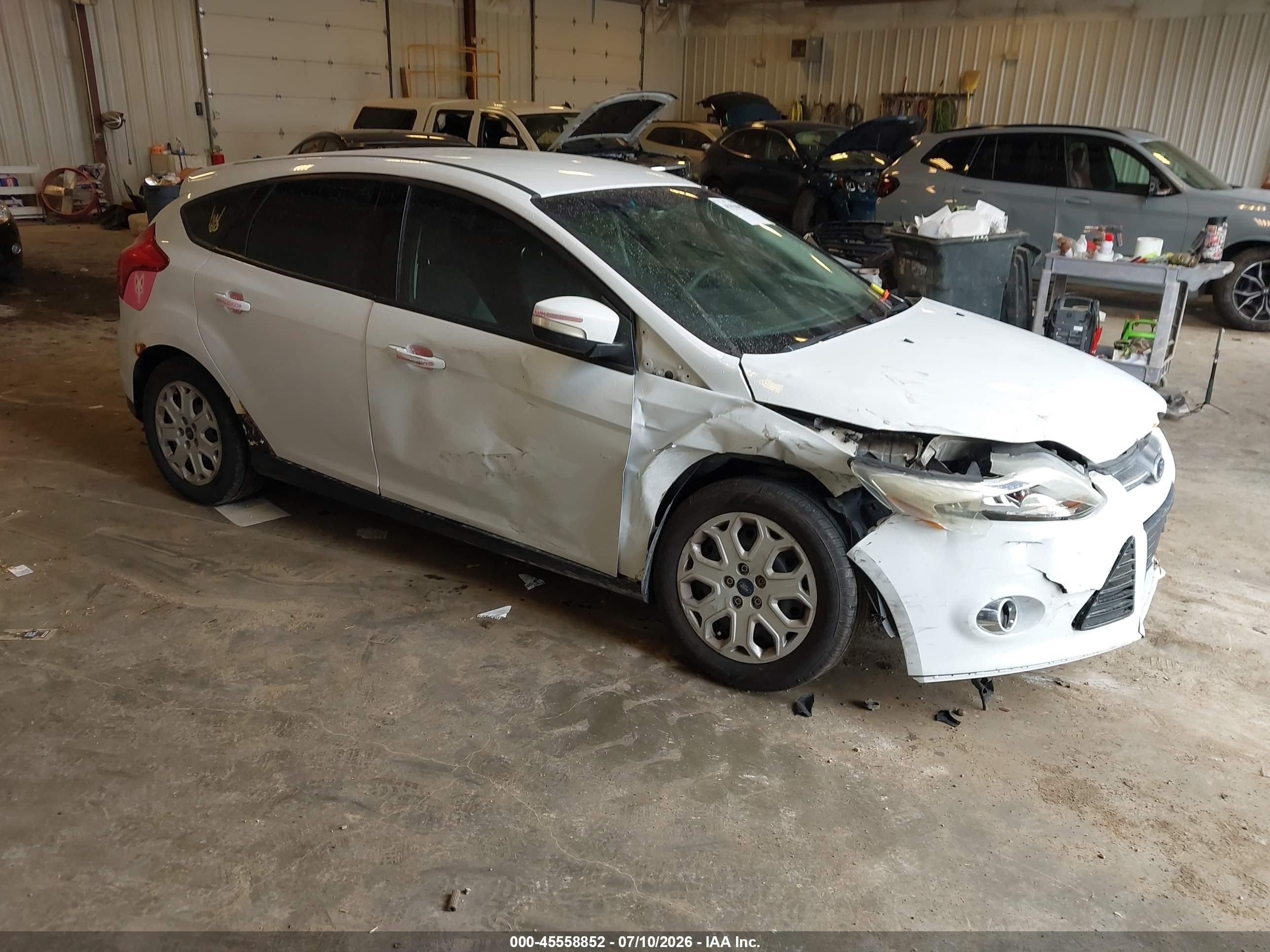 2012 Ford Focus SE, VIN 1FAHP3K20CL364412 — Front end