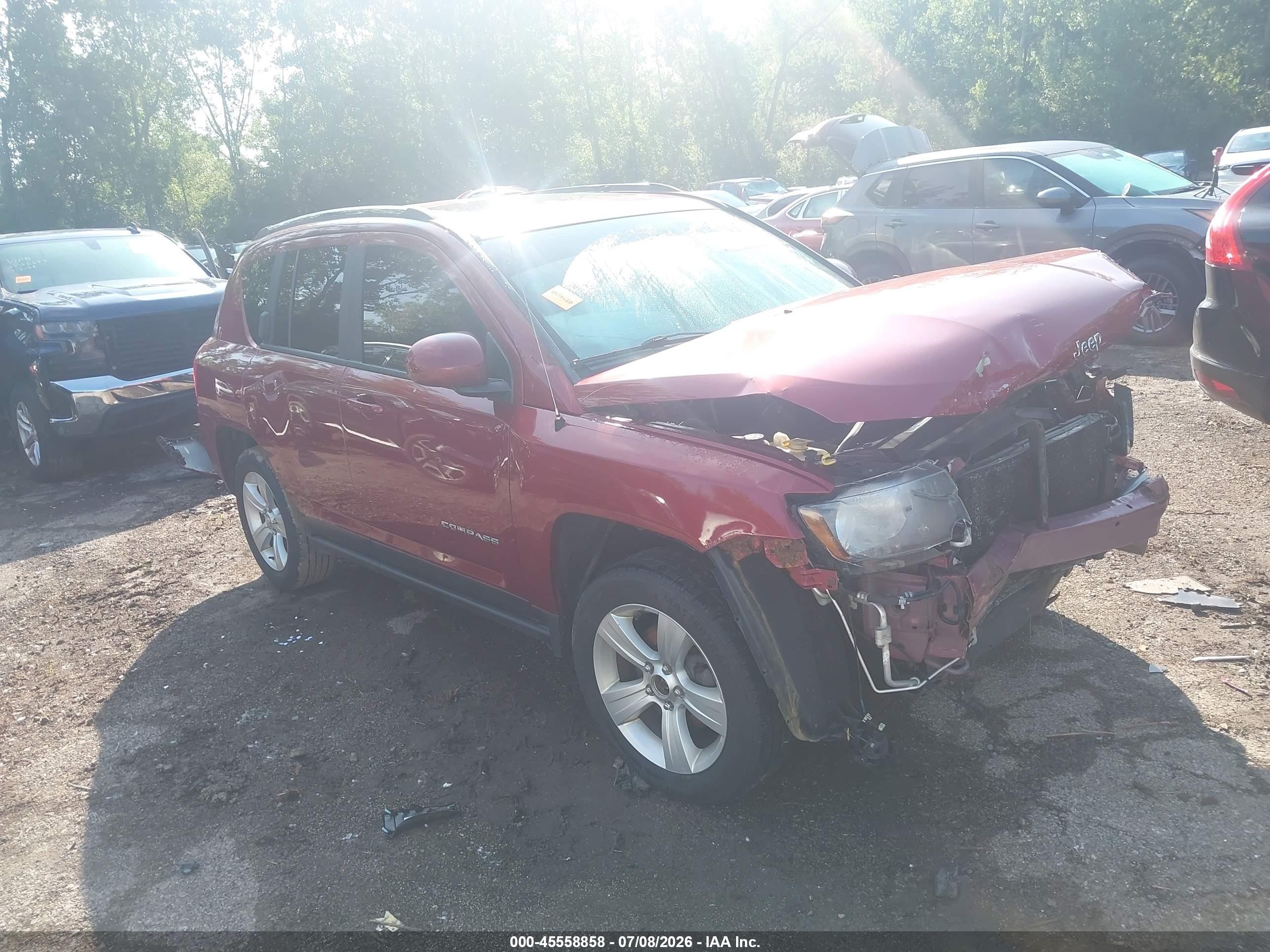 2015 Jeep Compass Latitude, VIN 1C4NJCEA1FD400494 — Front end