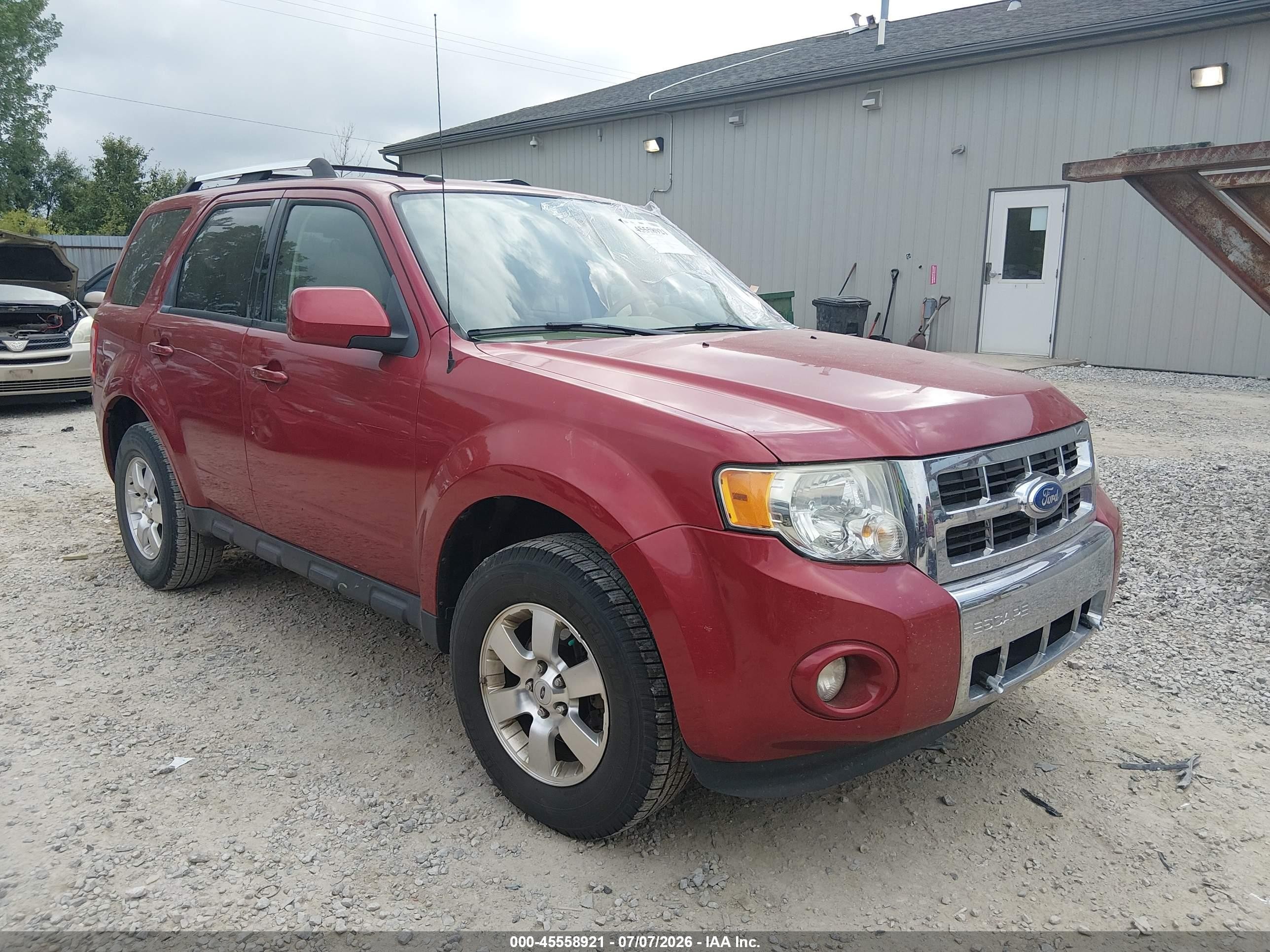 2011 Ford Escape Limited, VIN 1FMCU0EG7BKC16048 — Перед