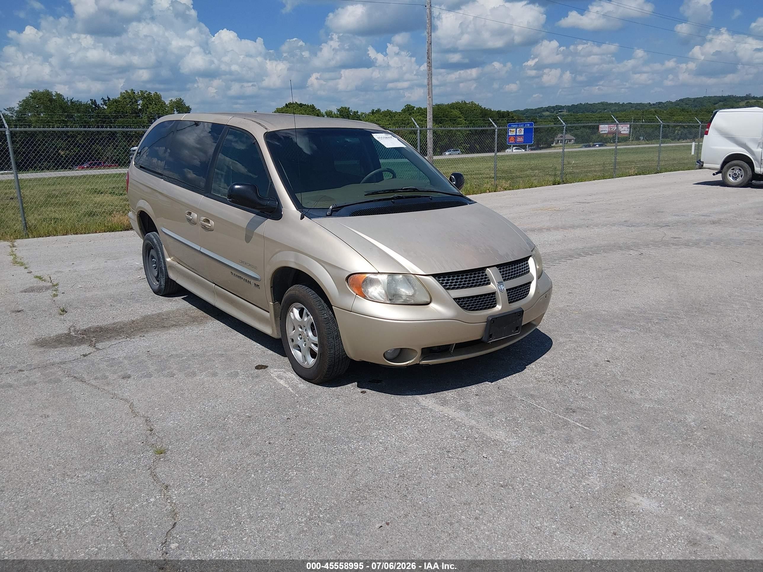 2001 Dodge Caravan Sport, VIN 2B4GP443X1R215377 — Обычный износ