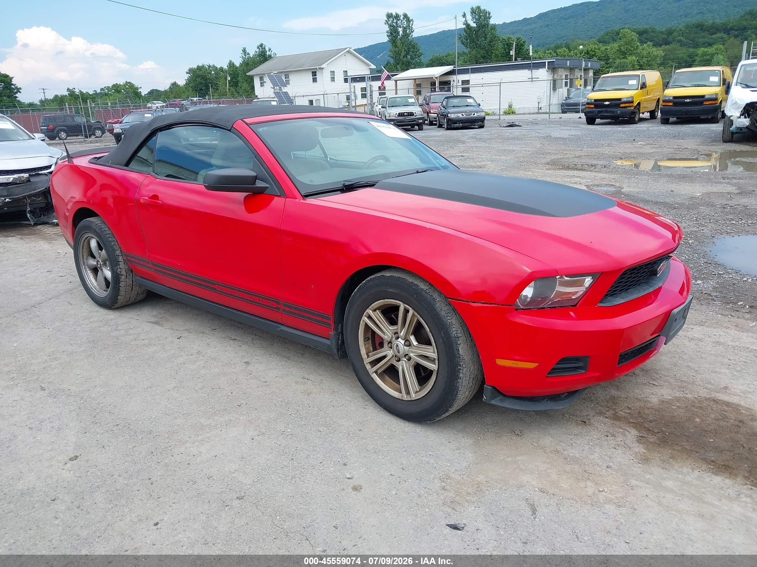 2012 Ford Mustang Premium, VIN 1ZVBP8EMXC5203934 — Normal wear