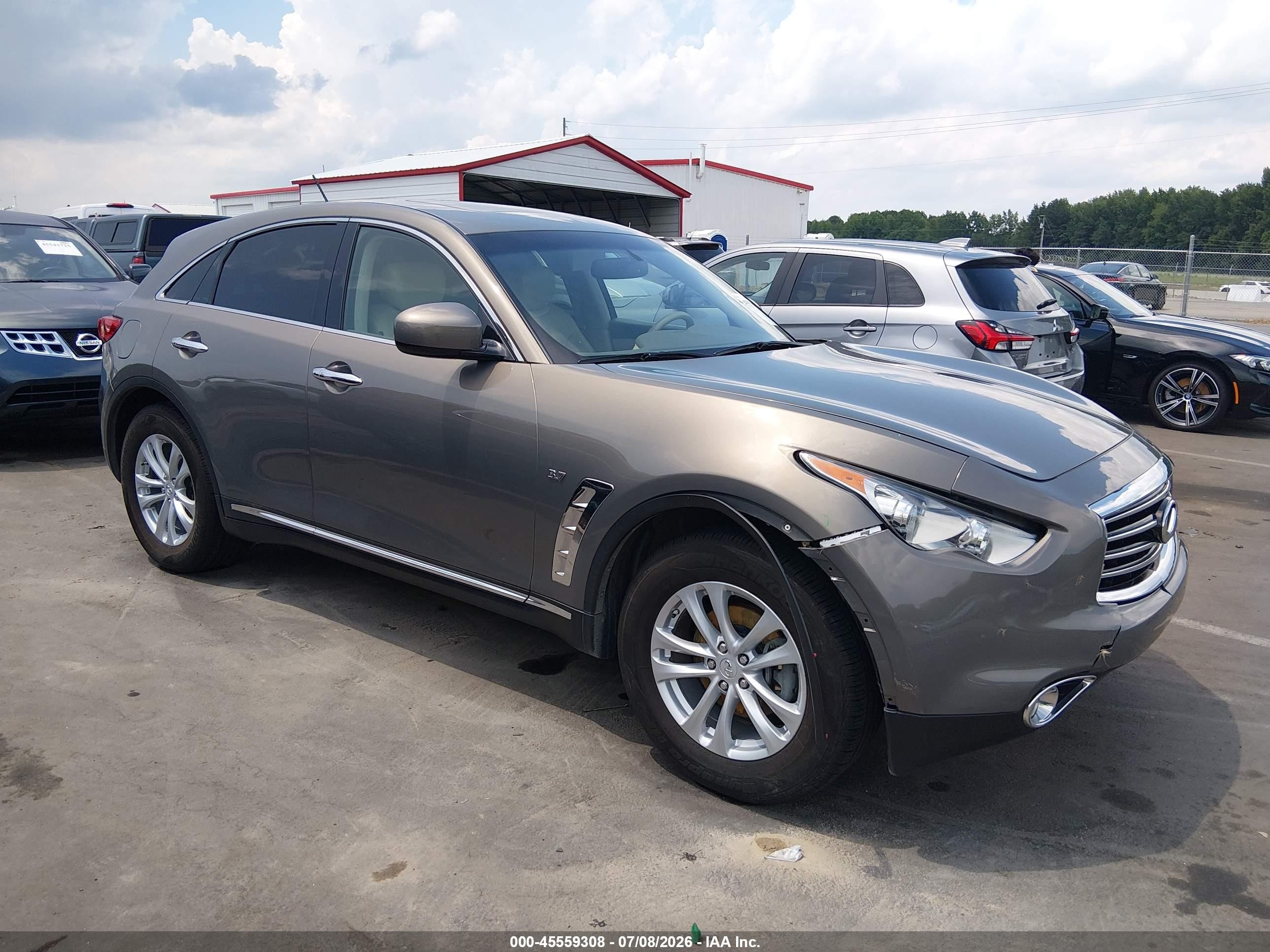 2016 Infiniti QX70, VIN JN8CS1MU7GM670470 — Front end