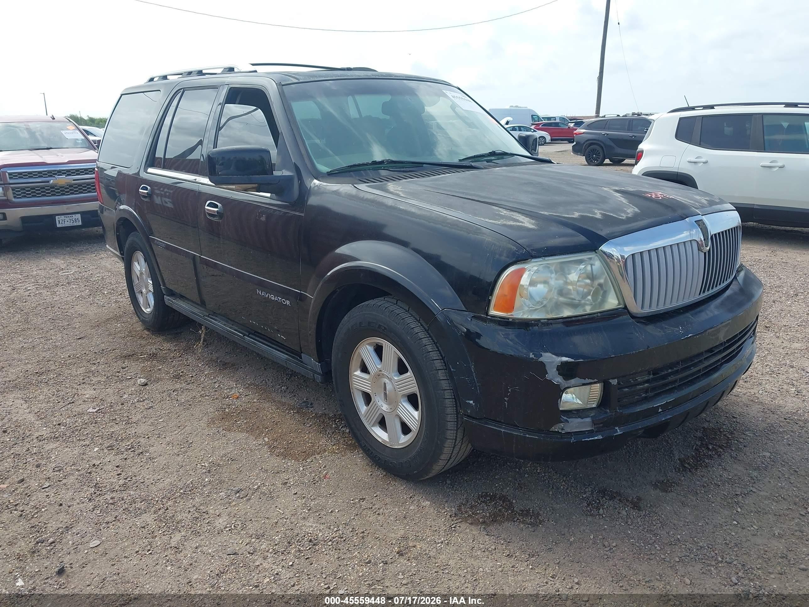 2005 Lincoln Navigator Luxury, VIN 5LMFU27595LJ24391 — Normal wear