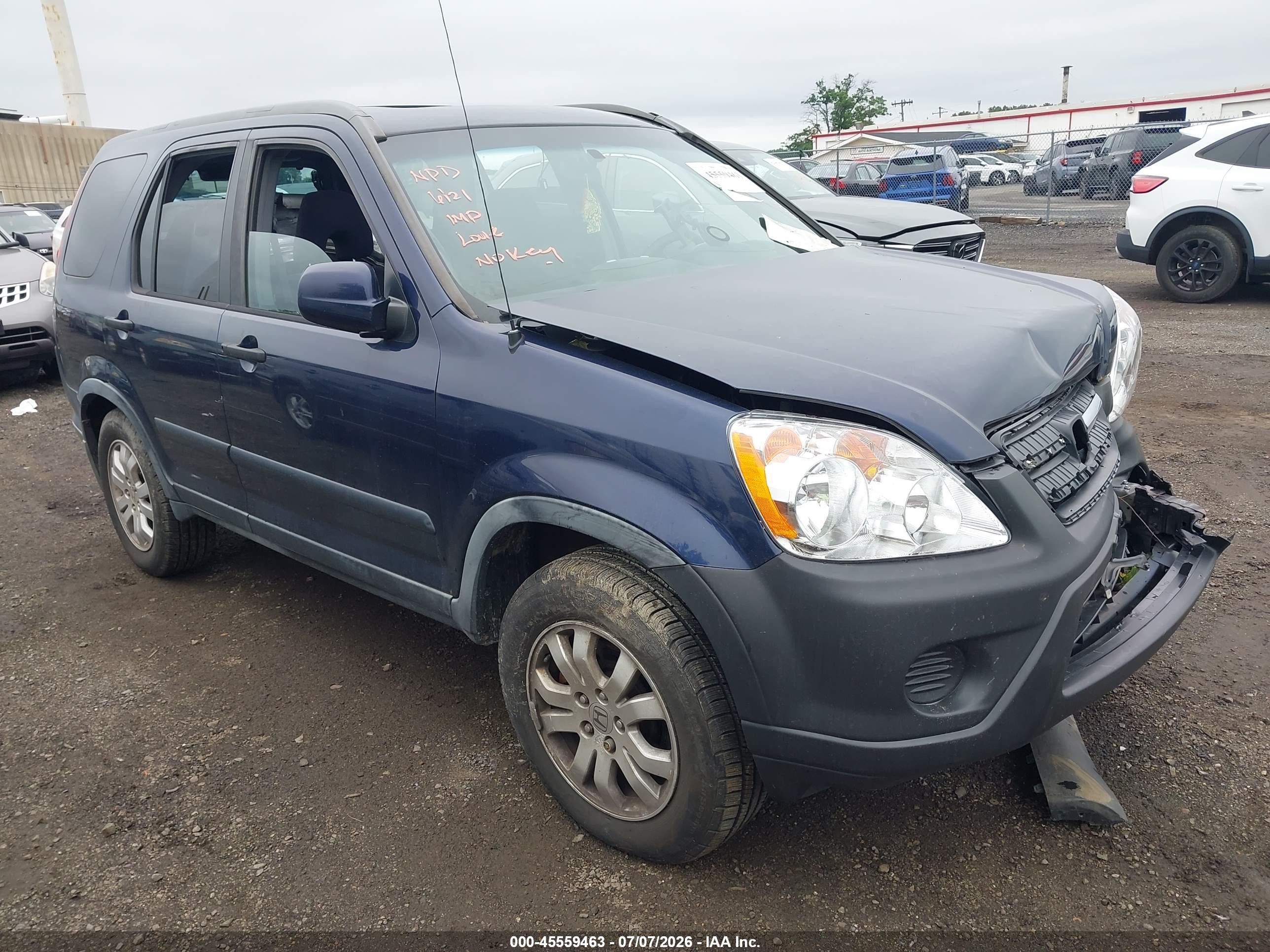 2006 Honda CR-V EX, VIN JHLRD78856C005591 — Перед